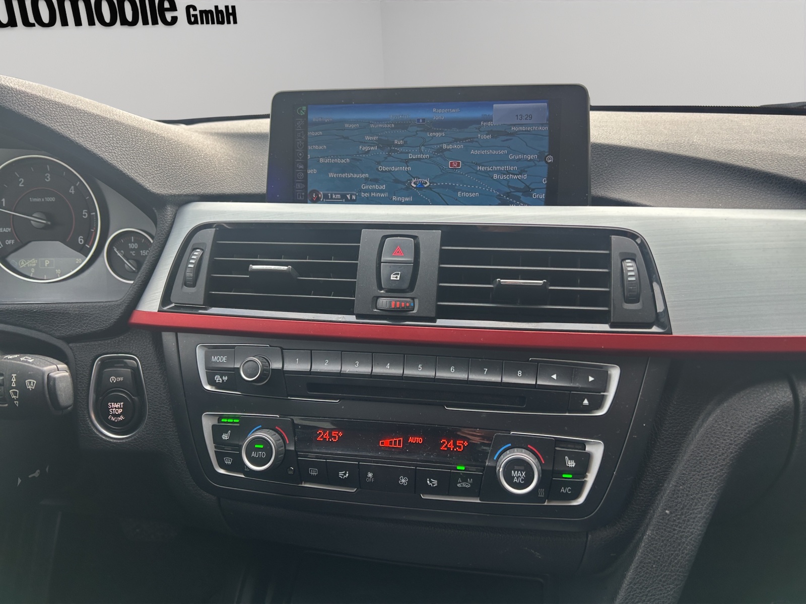 BMW 320d Touring Steptronic-image-11