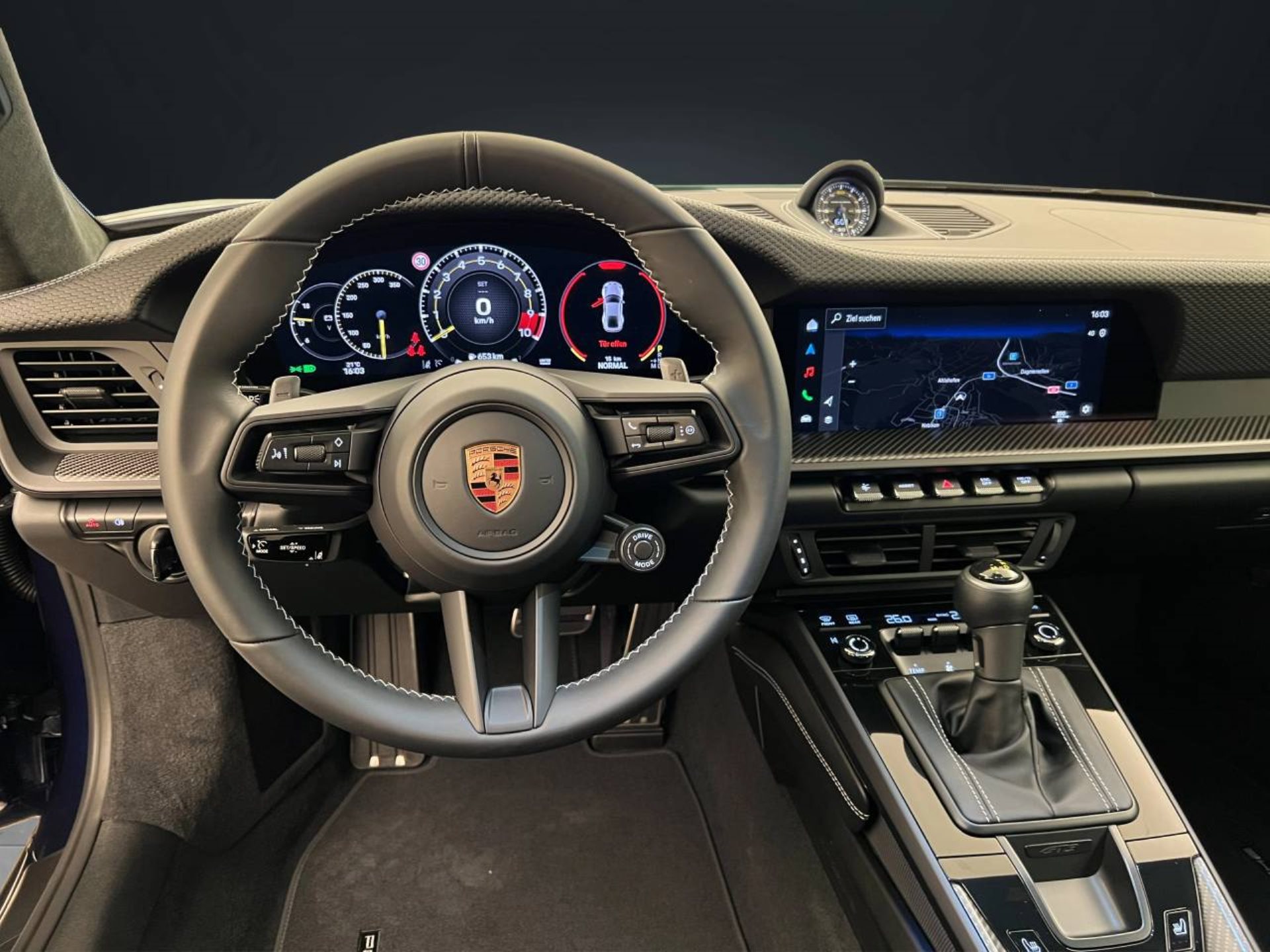 PORSCHE 911 GT3 mit Touring-Paket-image-12