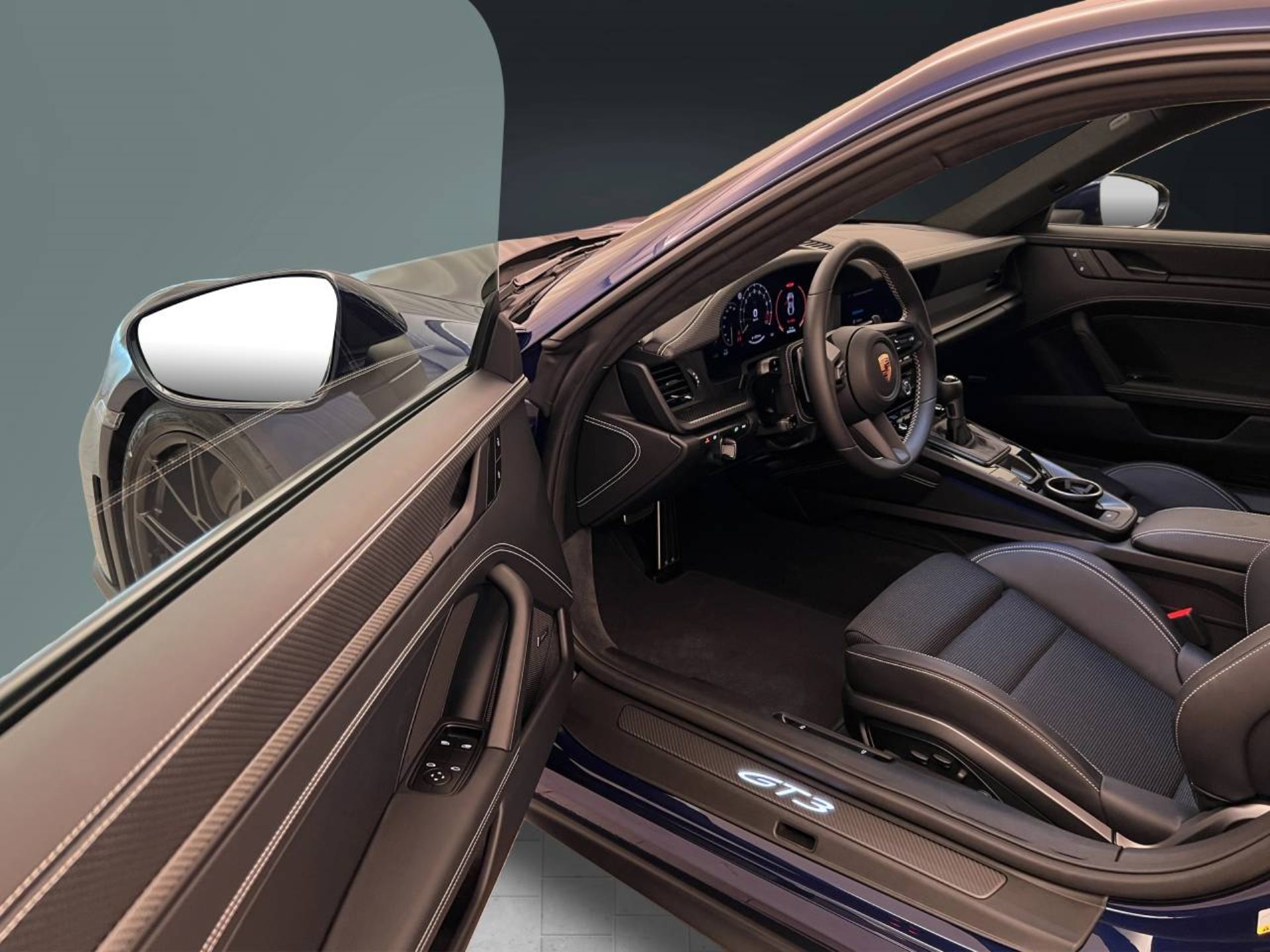 PORSCHE 911 GT3 mit Touring-Paket-image-3