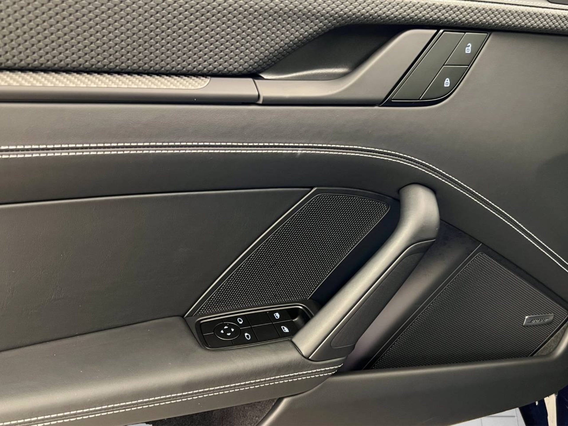 PORSCHE 911 GT3 mit Touring-Paket-image-15