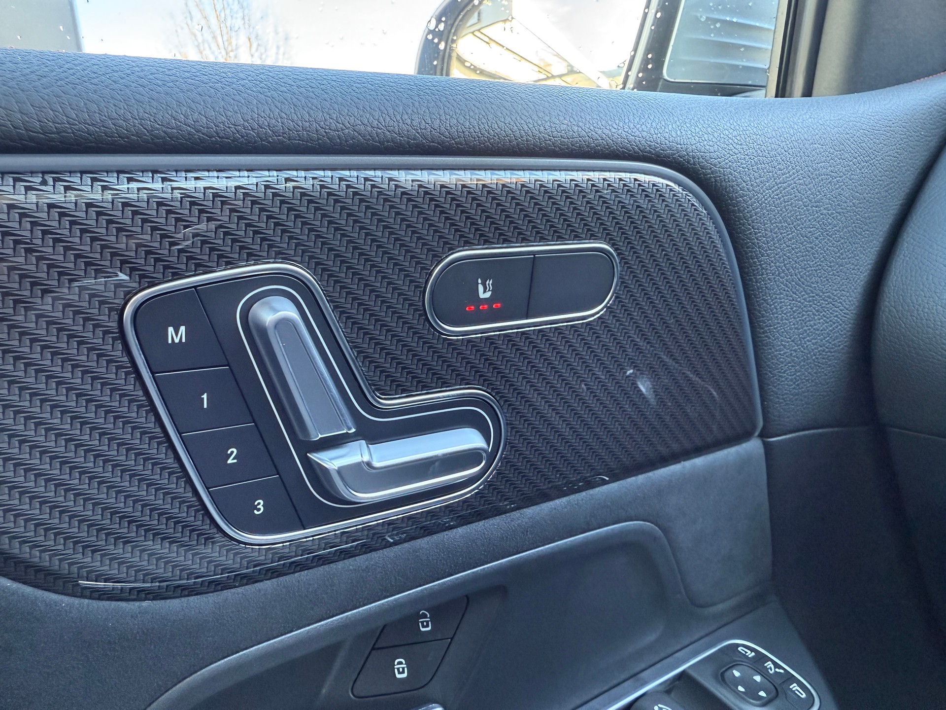 MERCEDES-BENZ B 250 4Matic 8G-DCT-image-12