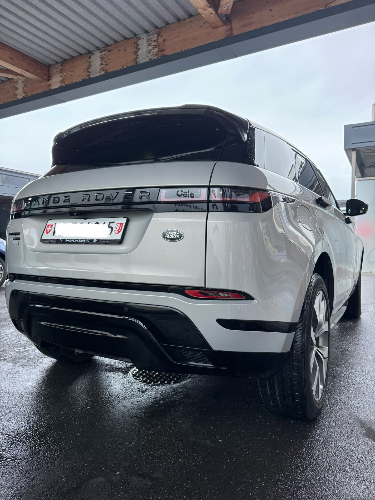 LAND ROVER Range Rover Evoque R-Dynamic D 180 S AT9-image-1