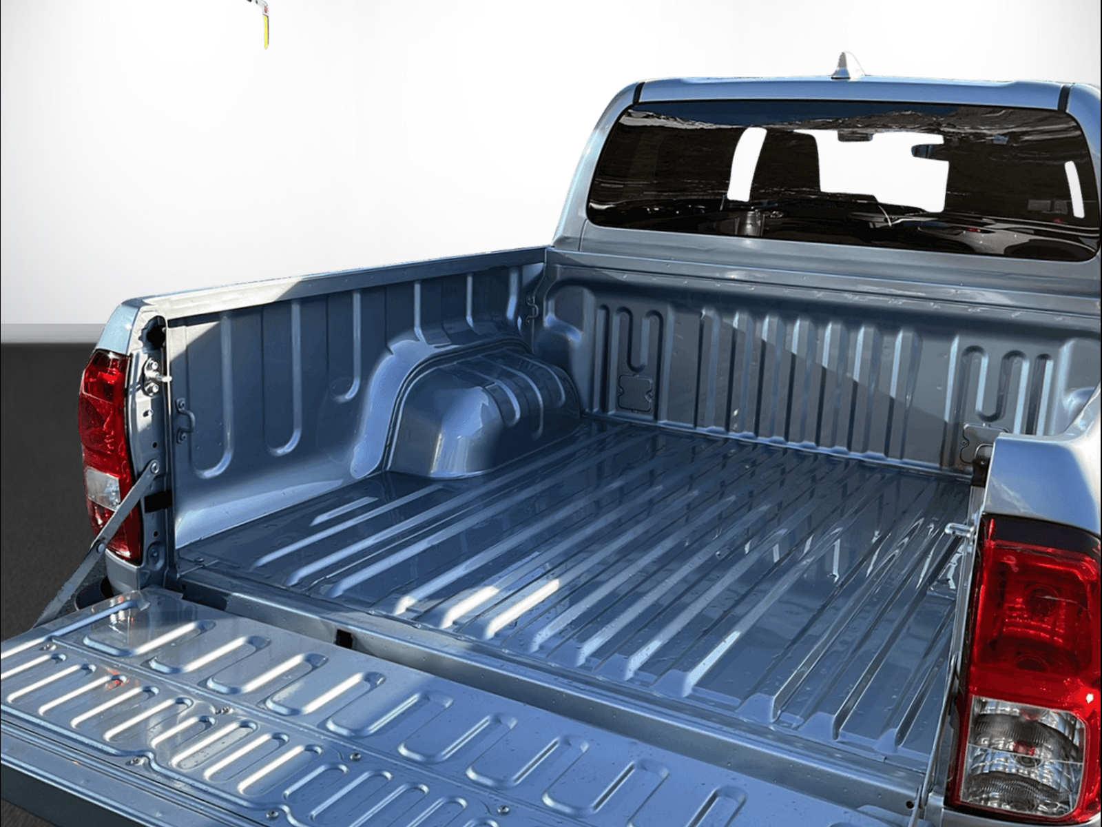 TOYOTA Hilux Double Cab.-Pick-up 2.8 D-4D MHEV 204 Style-image-8