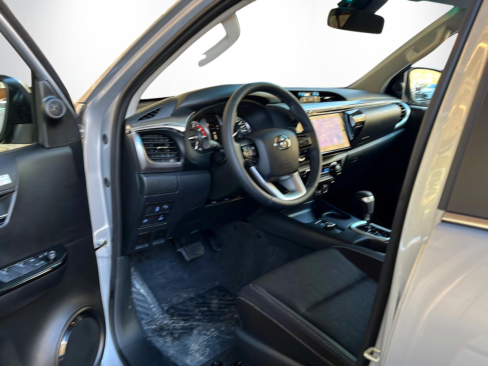 TOYOTA Hilux Double Cab.-Pick-up 2.8 D-4D MHEV 204 Style-image-6