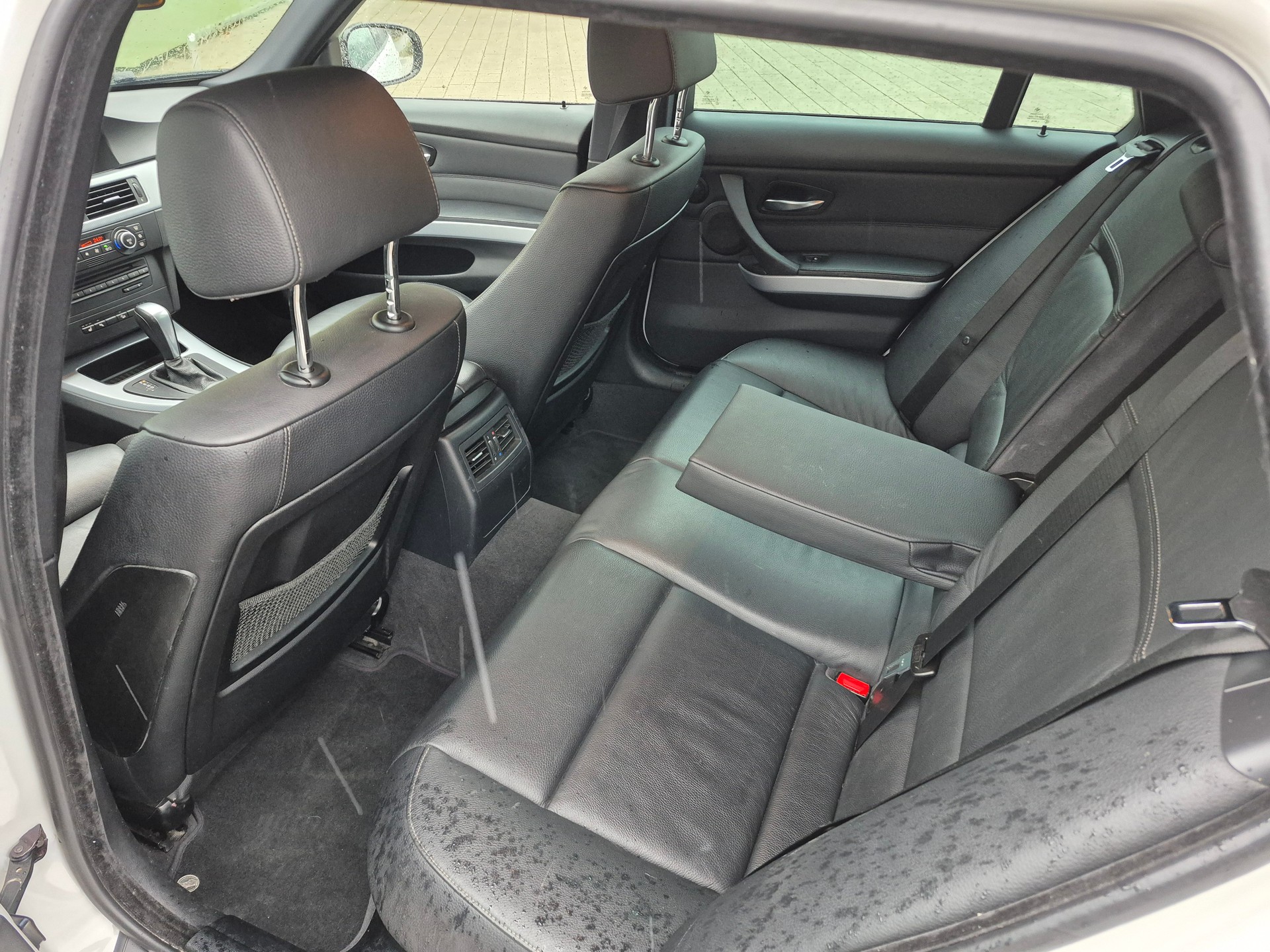 BMW 330d xDrive Touring Steptronic-image-9