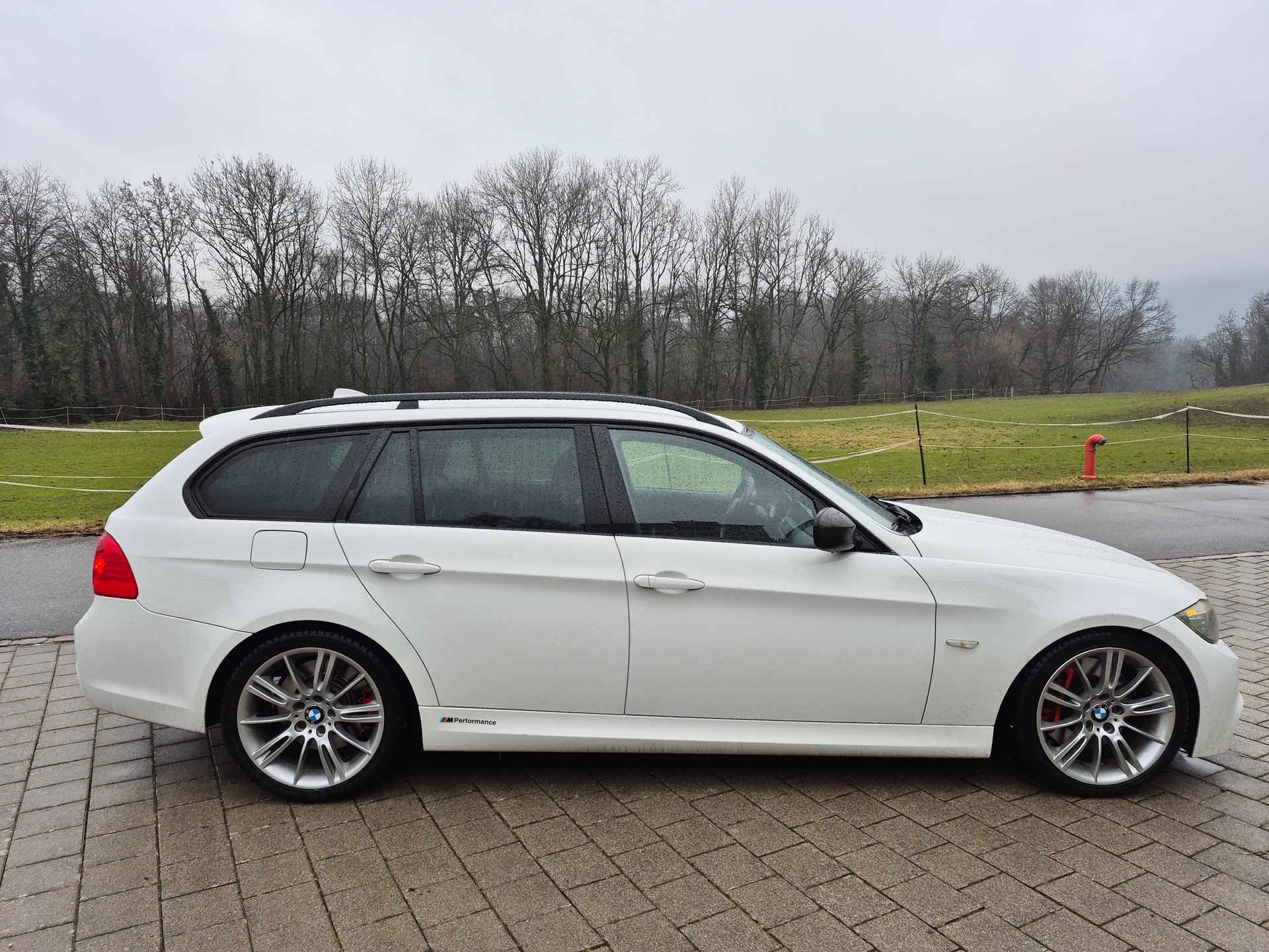 BMW 330d xDrive Touring Steptronic-image-3