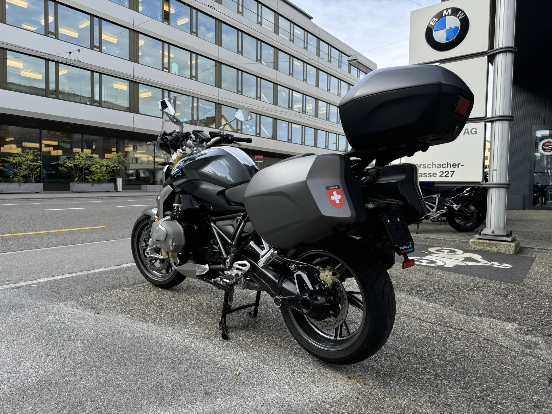 BMW R 1250 R-showroom-element-2