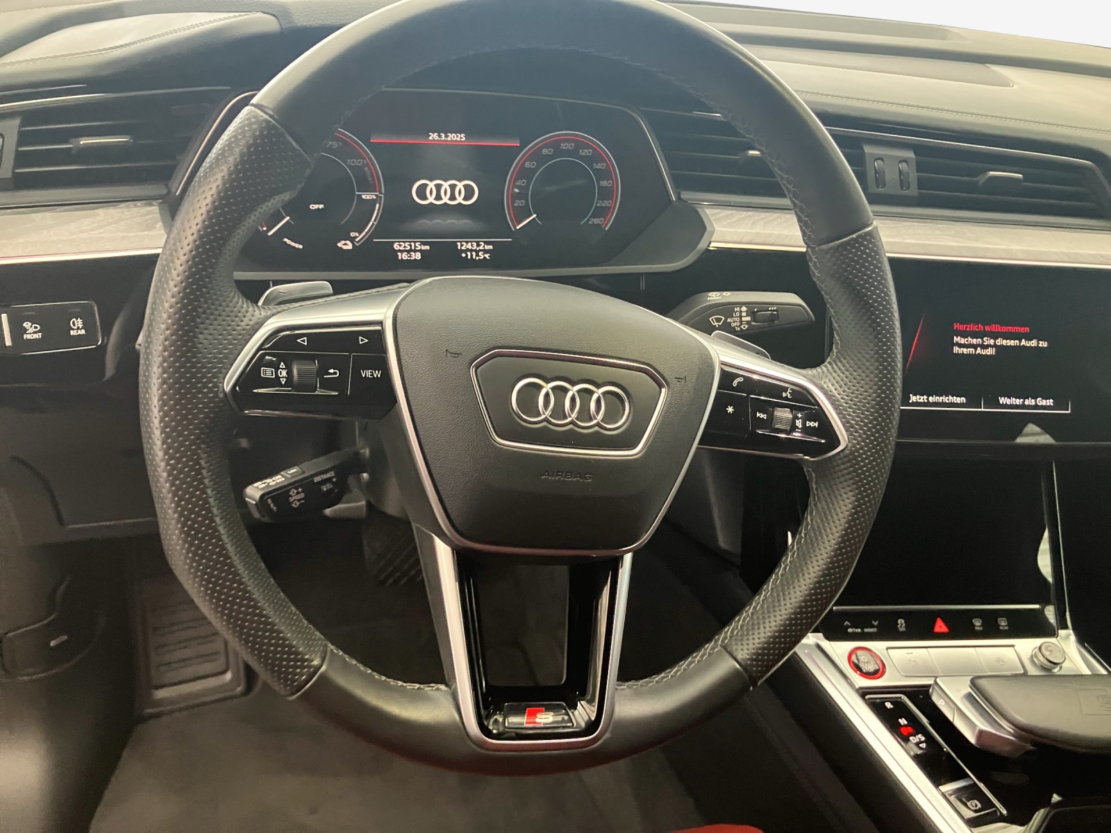 AUDI e-tron S Sportback quattro-image-10