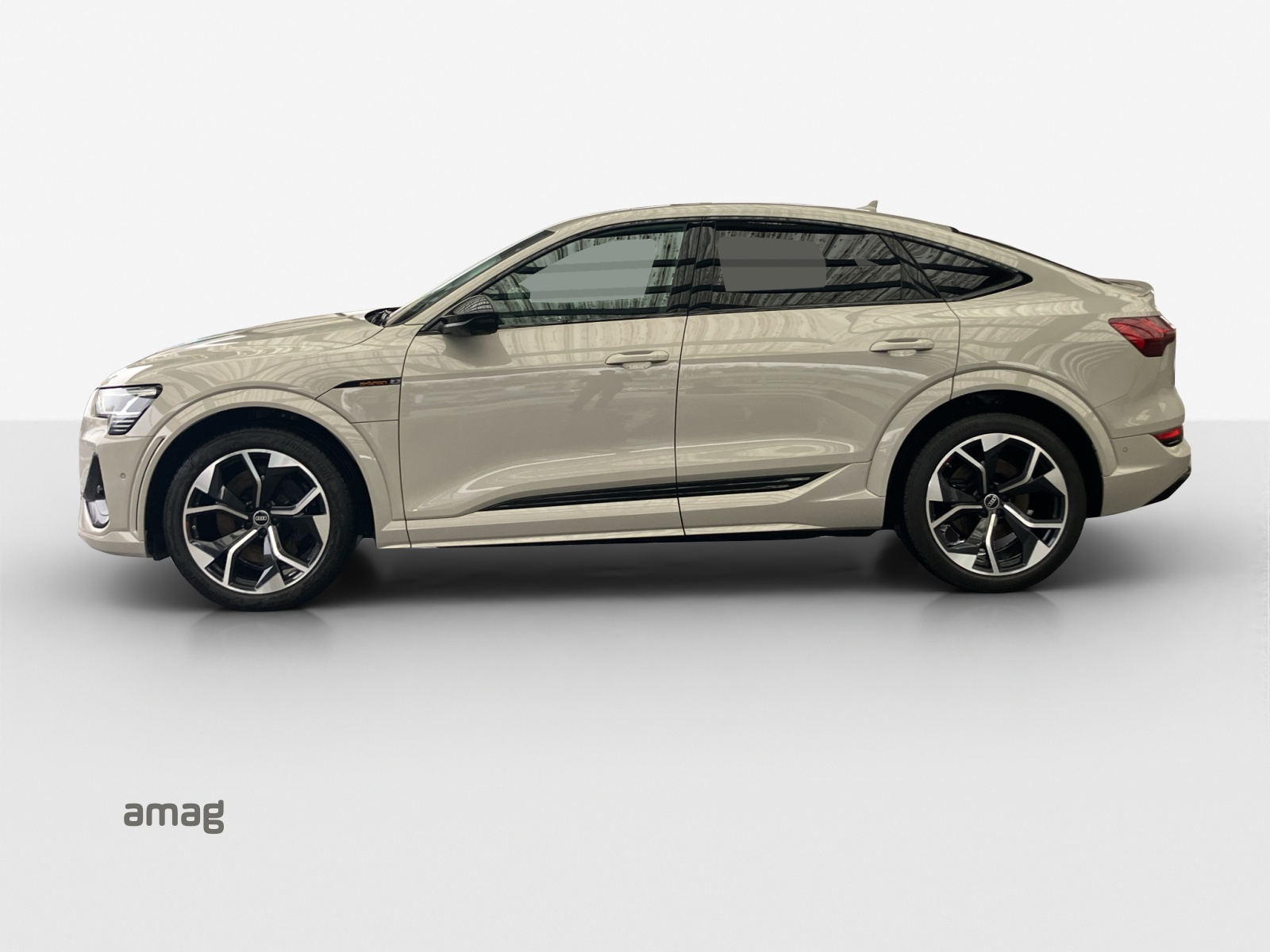 AUDI e-tron S Sportback quattro-image-1