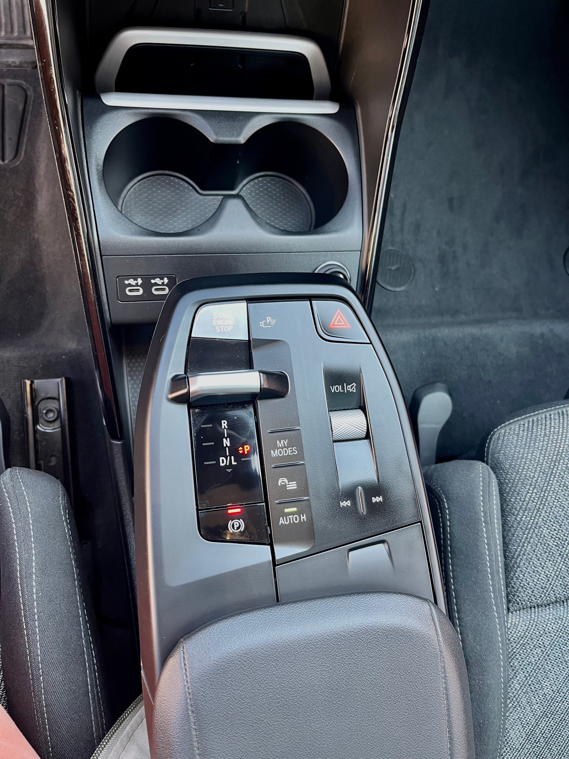 BMW 223d Active Tourer xDrive DKG**AHK 1500 Kg**-image-22