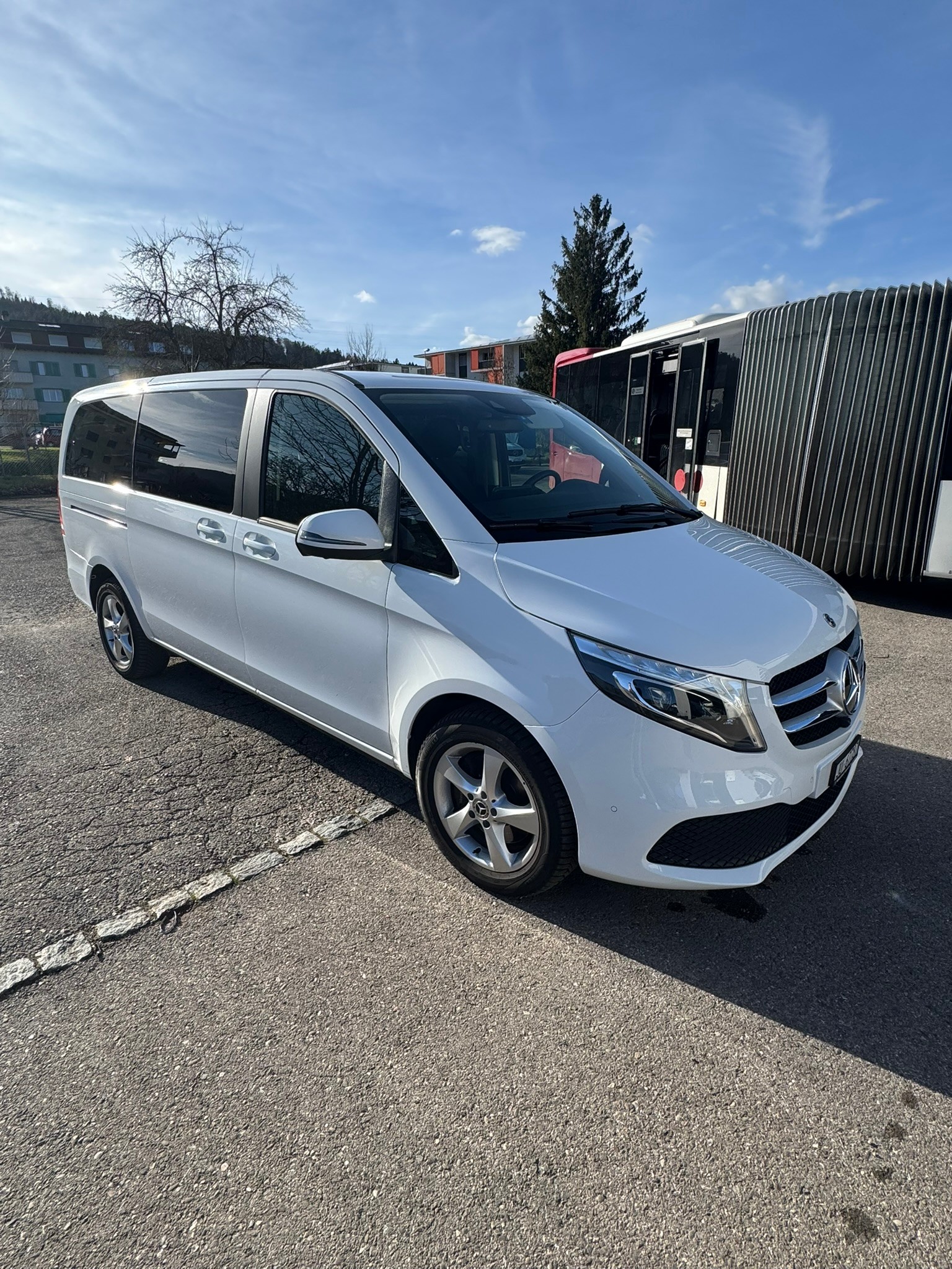 MERCEDES-BENZ V 250 d lang 4Matic 9G-Tronic-image-2