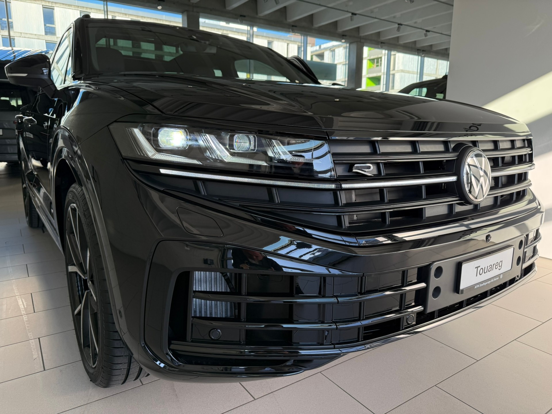 VW Touareg 3.0 TSI eHybrid R Final Edition Tiptronic-image-18