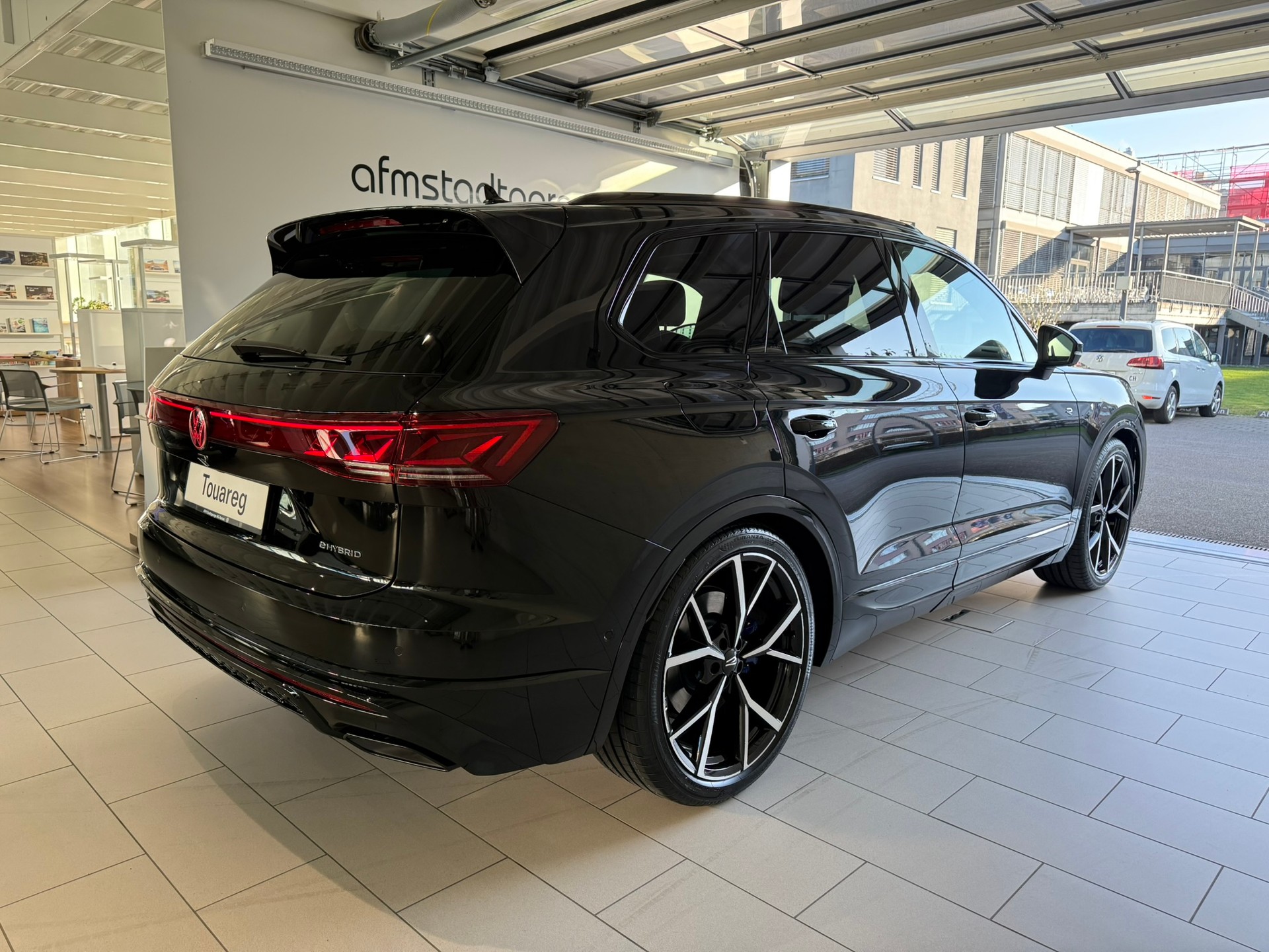 VW Touareg 3.0 TSI eHybrid R Final Edition Tiptronic-image-7