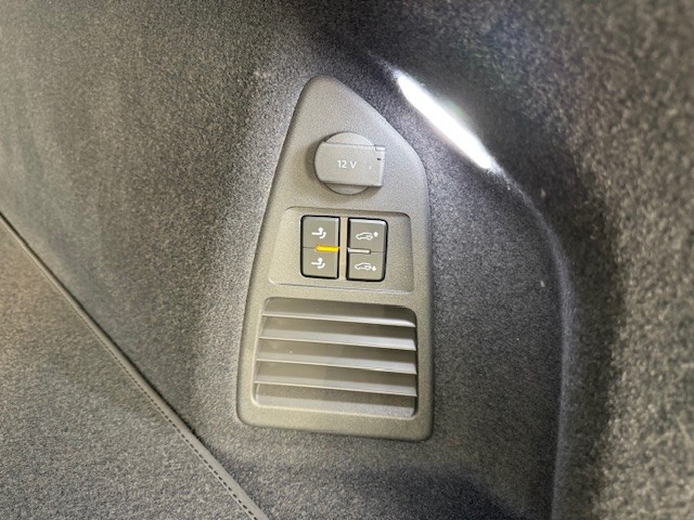 VW Touareg 3.0 TSI eHybrid R Final Edition Tiptronic-image-6