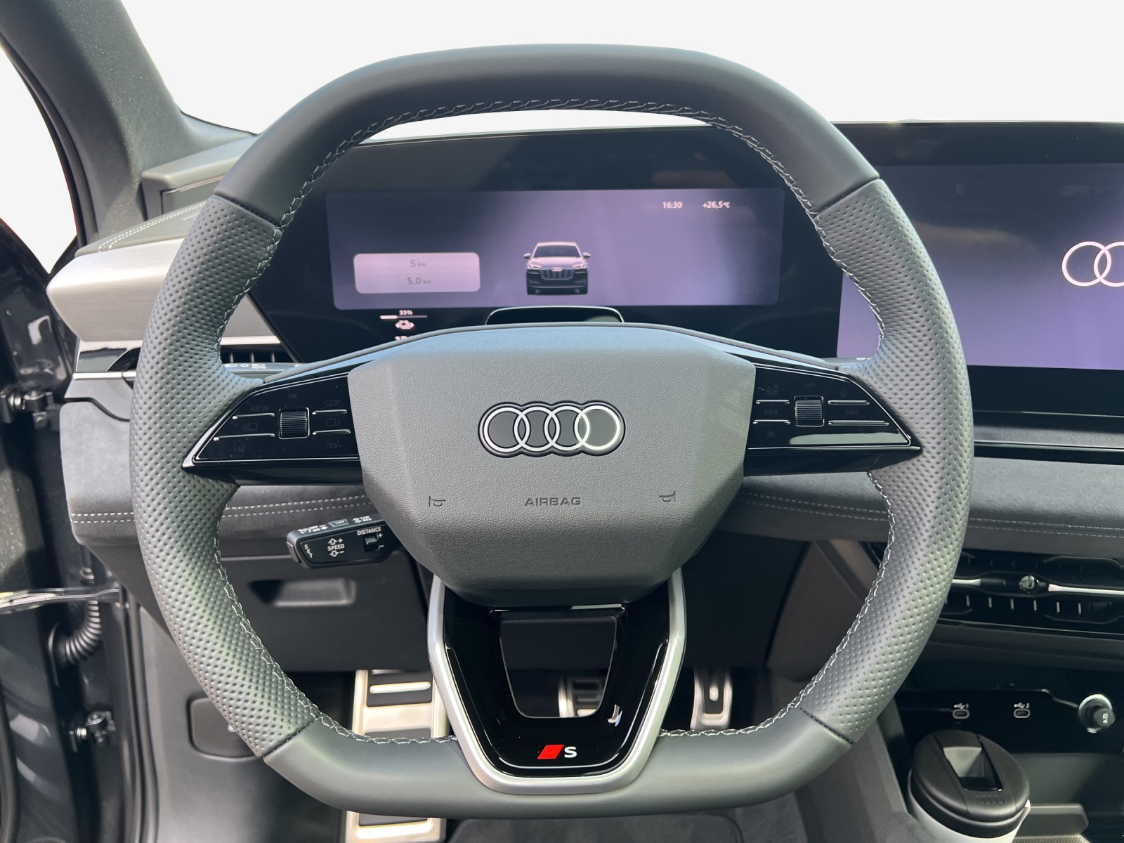 AUDI SQ6 e-tron quattro-image-9