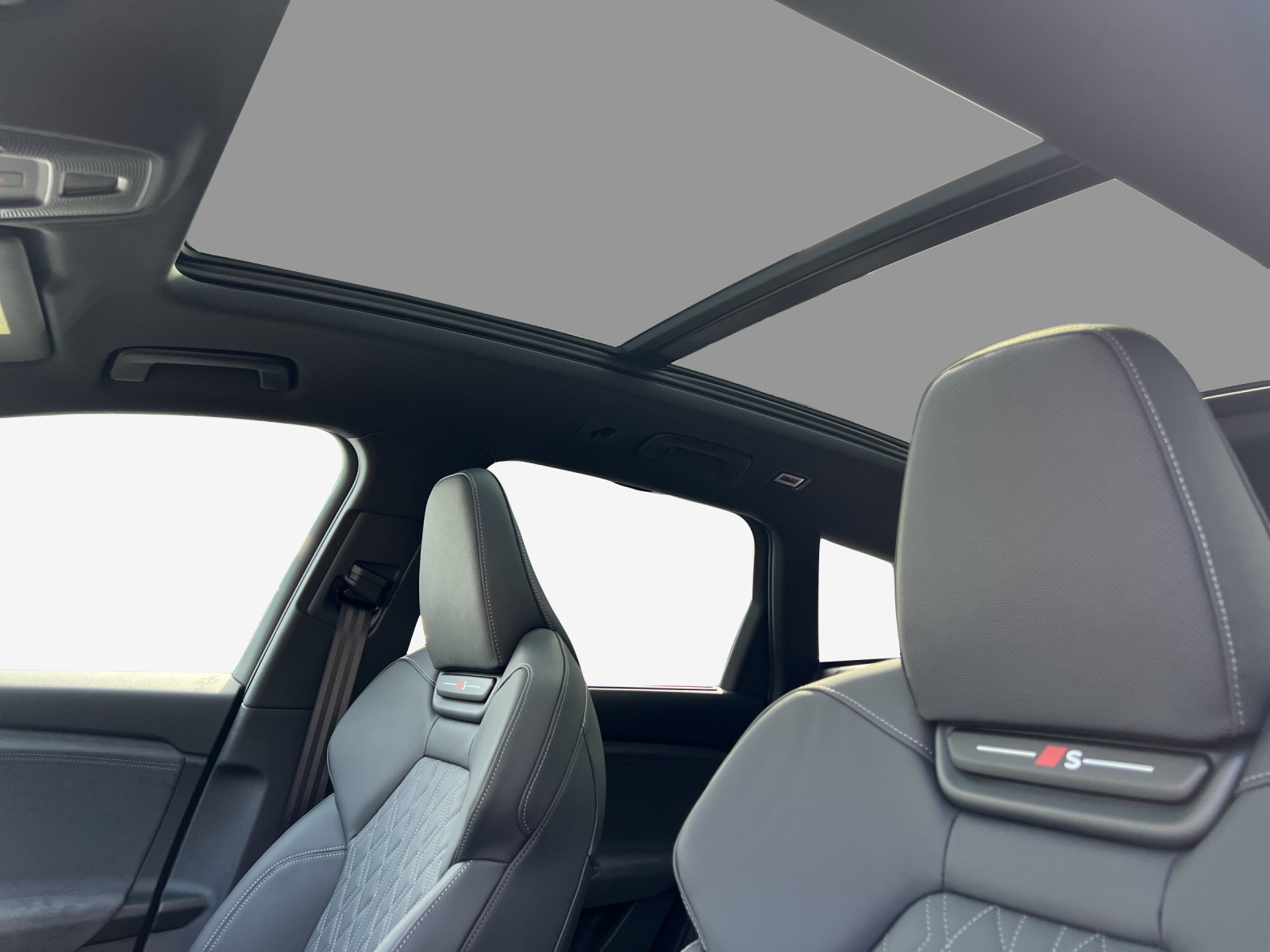 AUDI SQ6 e-tron quattro-image-14