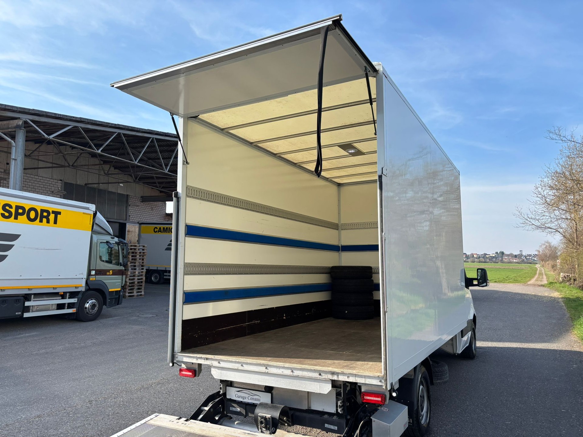 MERCEDES-BENZ Sprinter 317 CDI Lang 9G-TRONIC-image-9