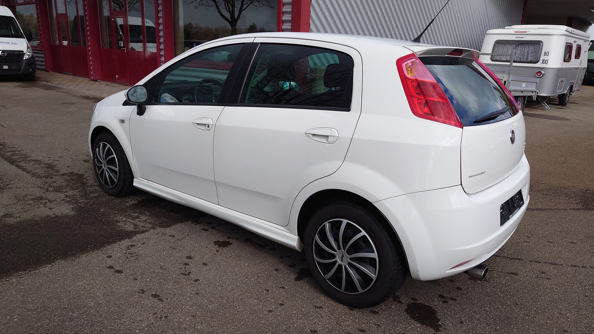 FIAT Punto 1.4 16V Turbo Sport-showroom-element-3