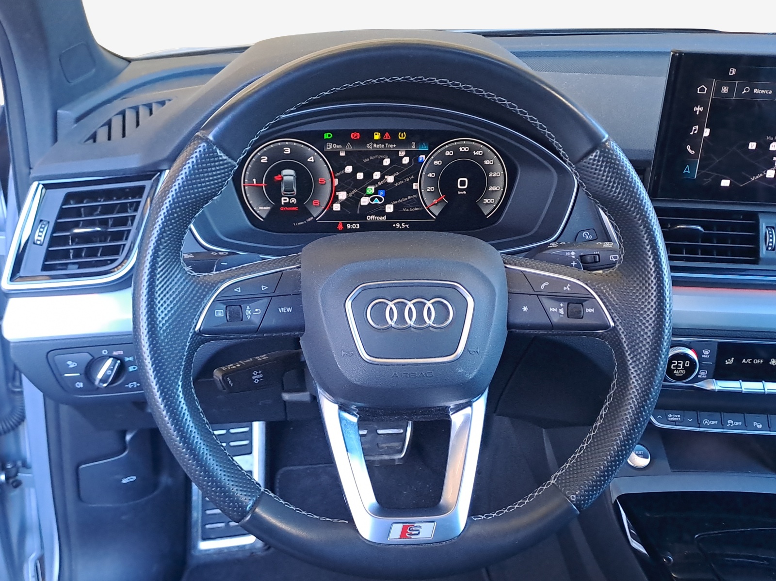 AUDI Q5 40 TDI S-line quattro S-tronic-image-9