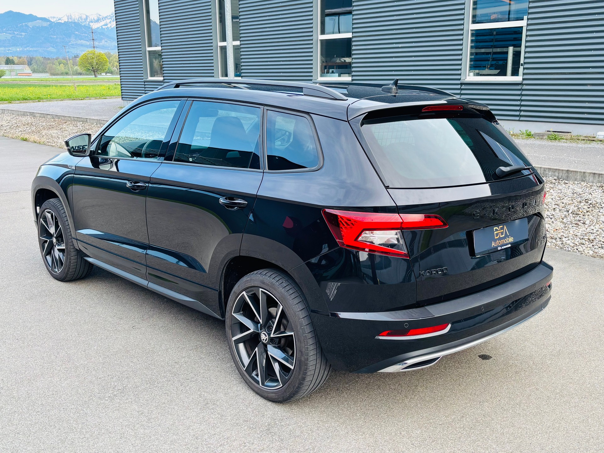 SKODA Karoq 2.0 TSI SportLine 4x4 DSG-image-3