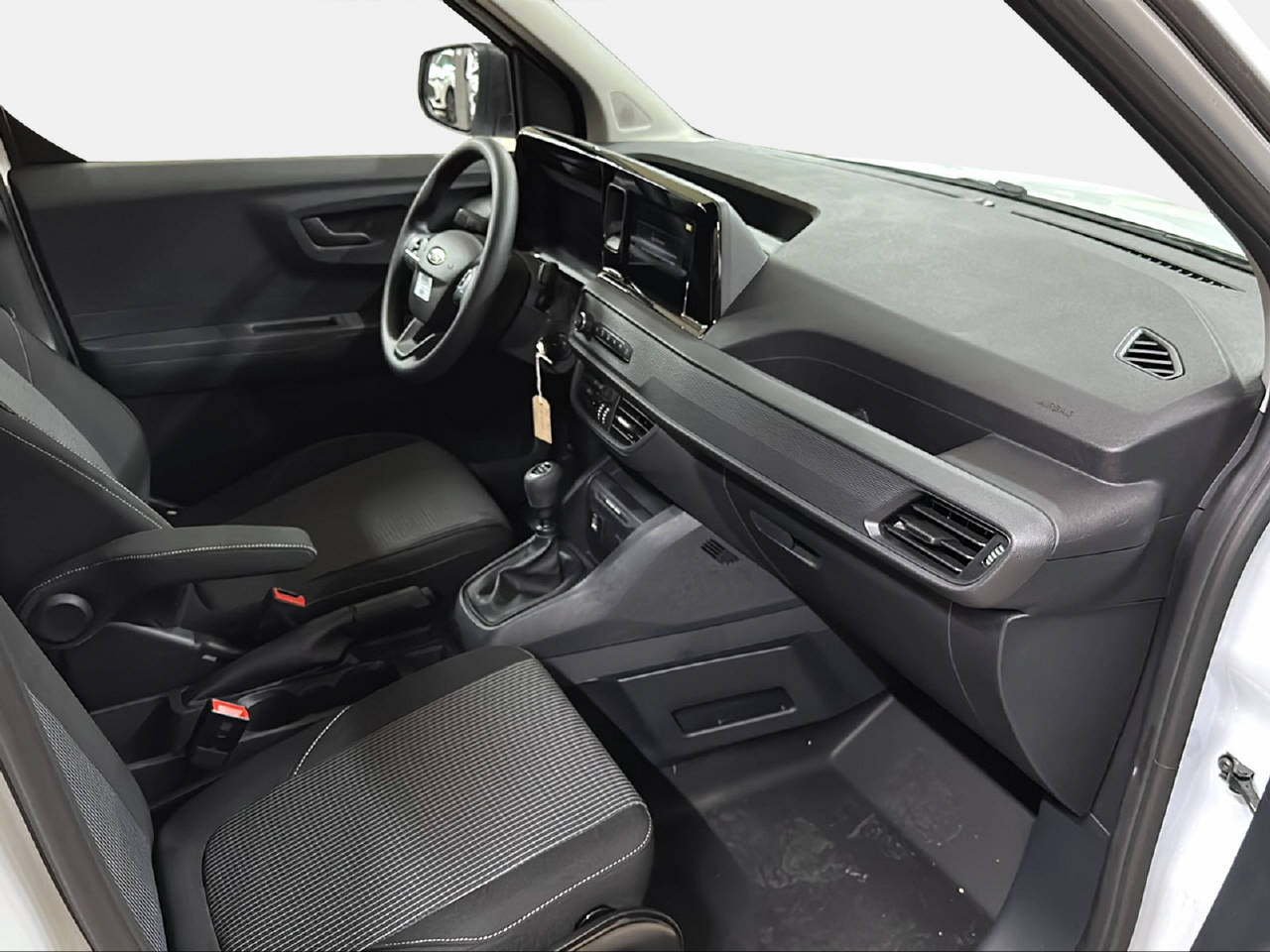 FORD Transit Courier Van 1.0 EcoBoost Trend-image-11