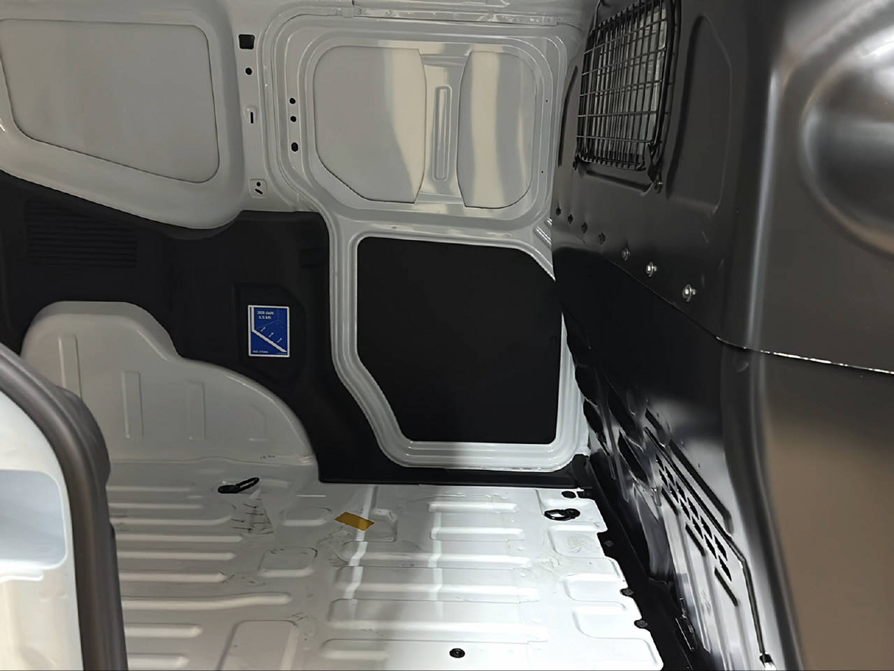 FORD Transit Courier Van 1.0 EcoBoost Trend-image-19