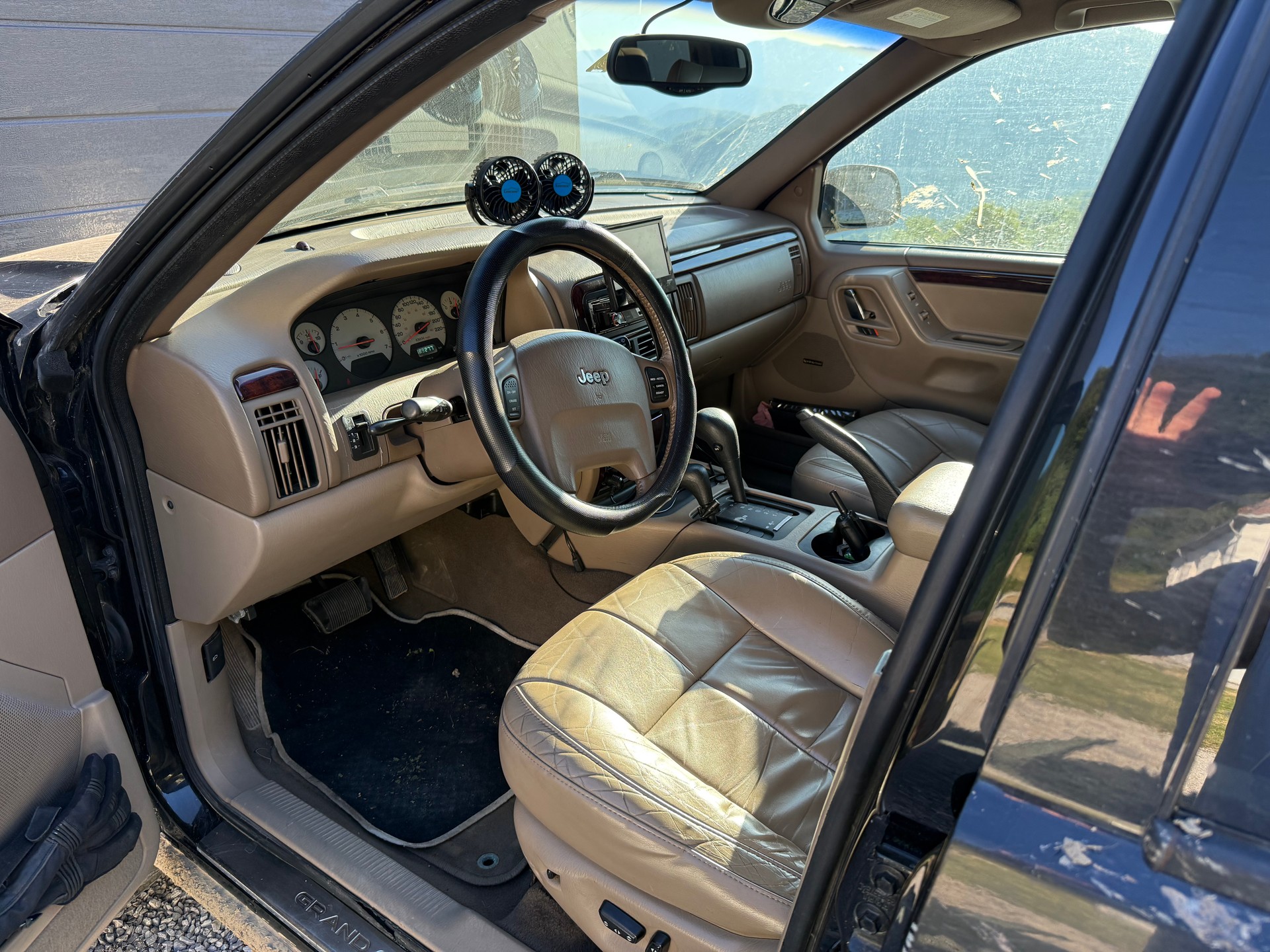 JEEP Grand Cherokee 4.7 Limited Automatic-image-6