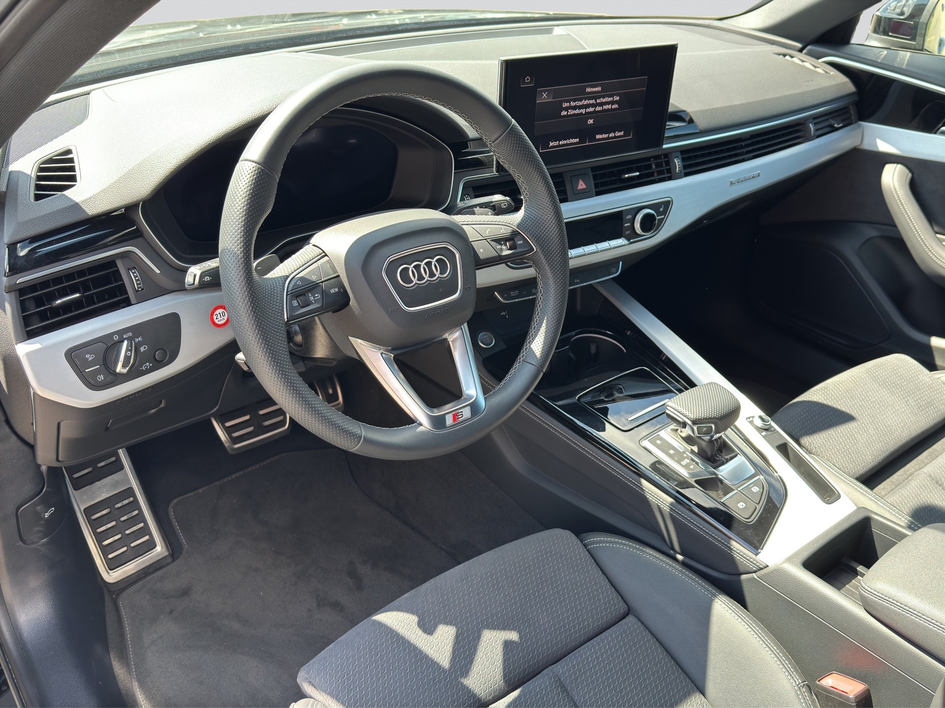 AUDI A4 Avant 40 TFSI S line quattro Schwarz Plus S-tronic-image-6