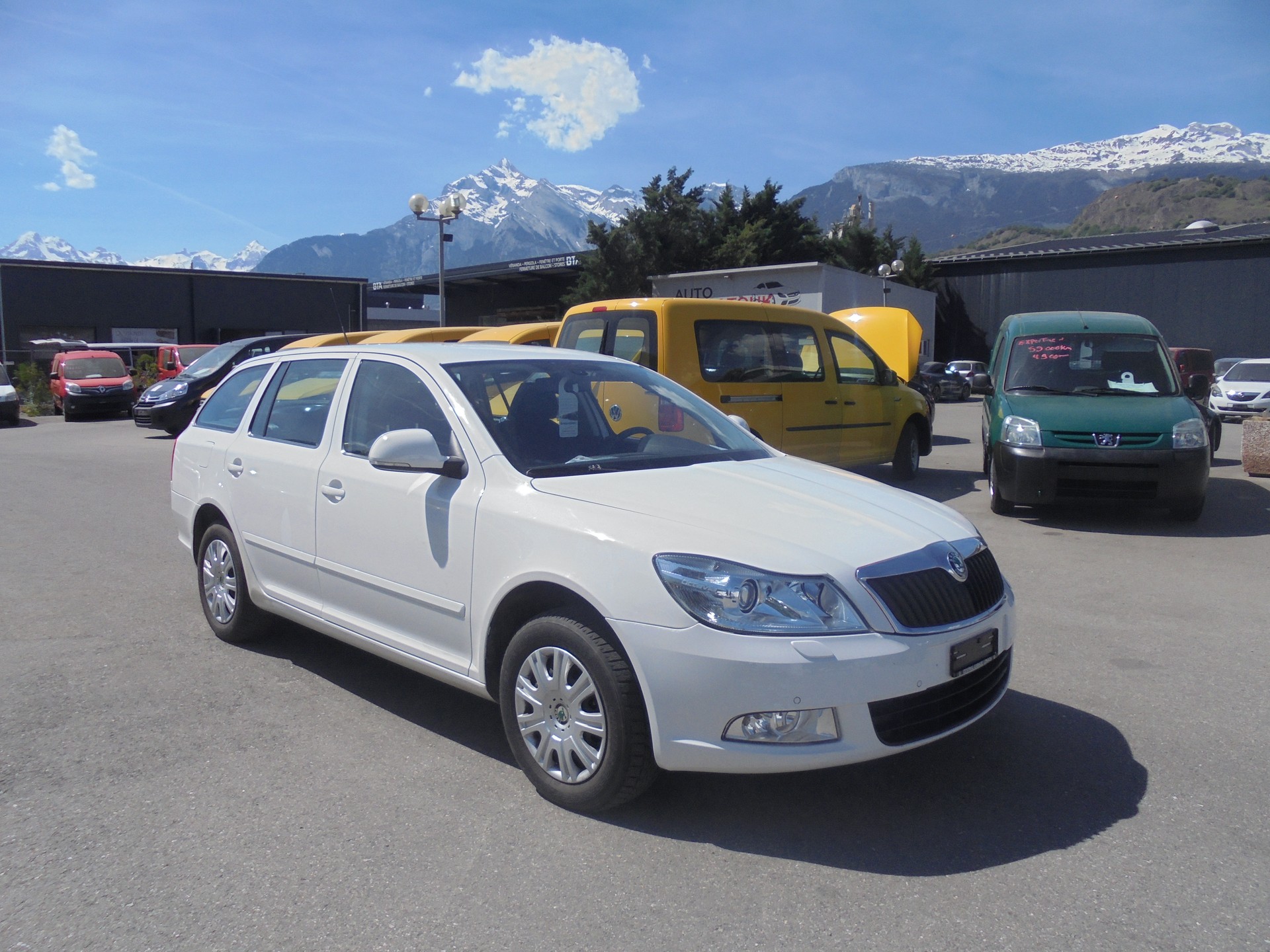 SKODA Octavia Combi 1.8 TSI Swiss Adventure 4x4-image-2
