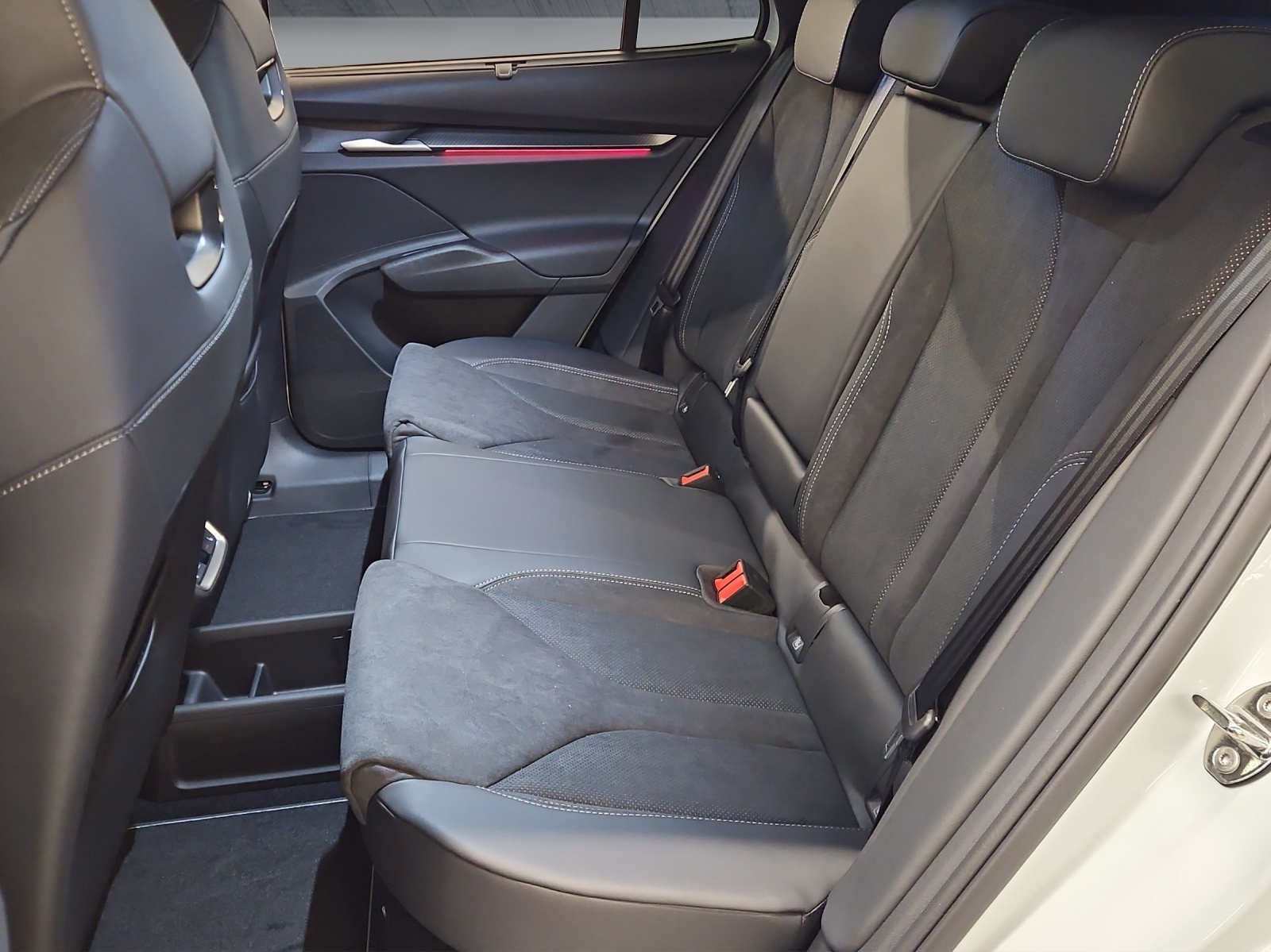 SKODA Skoda Enyaq 85x SportLine-image-14