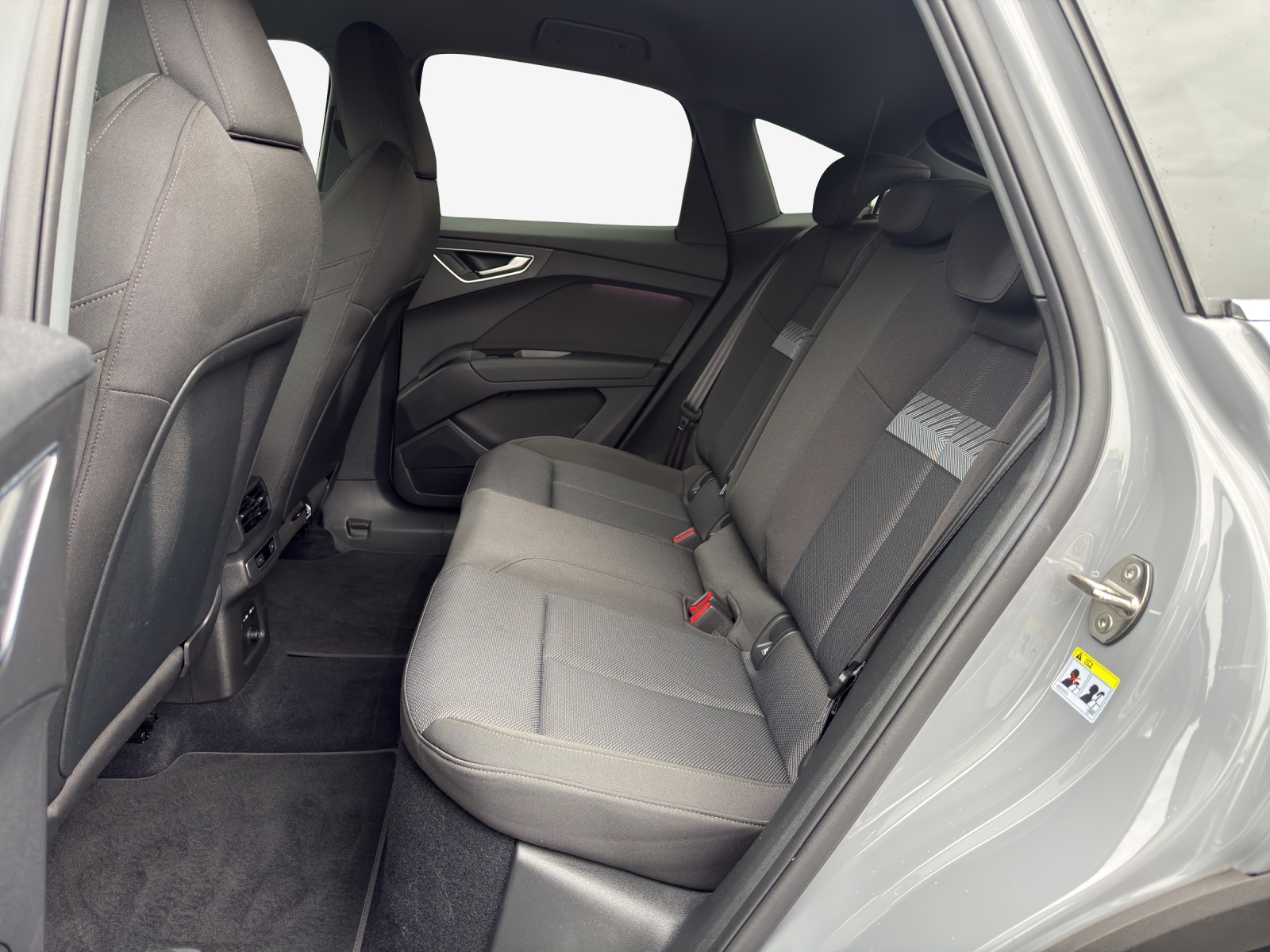 AUDI Q4 Sportback e-tron 40-image-12