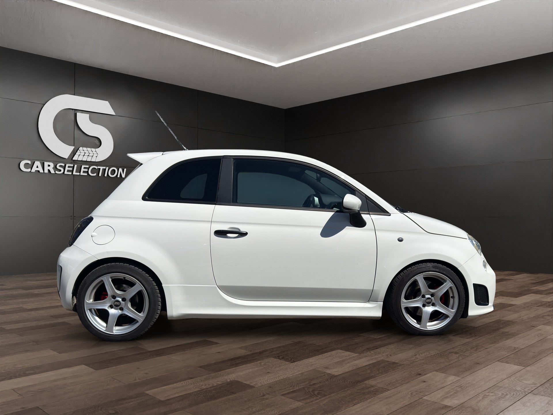 FIAT 500 1.4 16V Turbo Abarth-image-5
