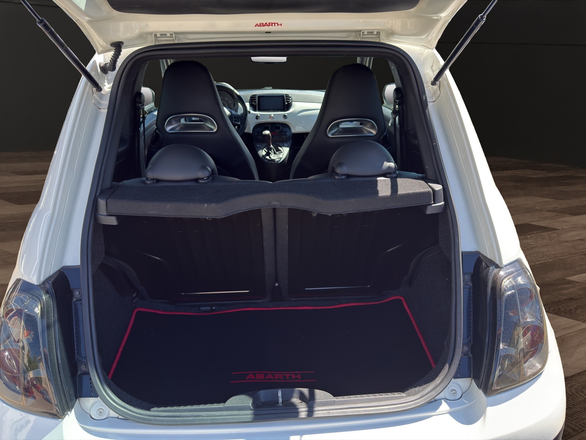 FIAT 500 1.4 16V Turbo Abarth-image-13