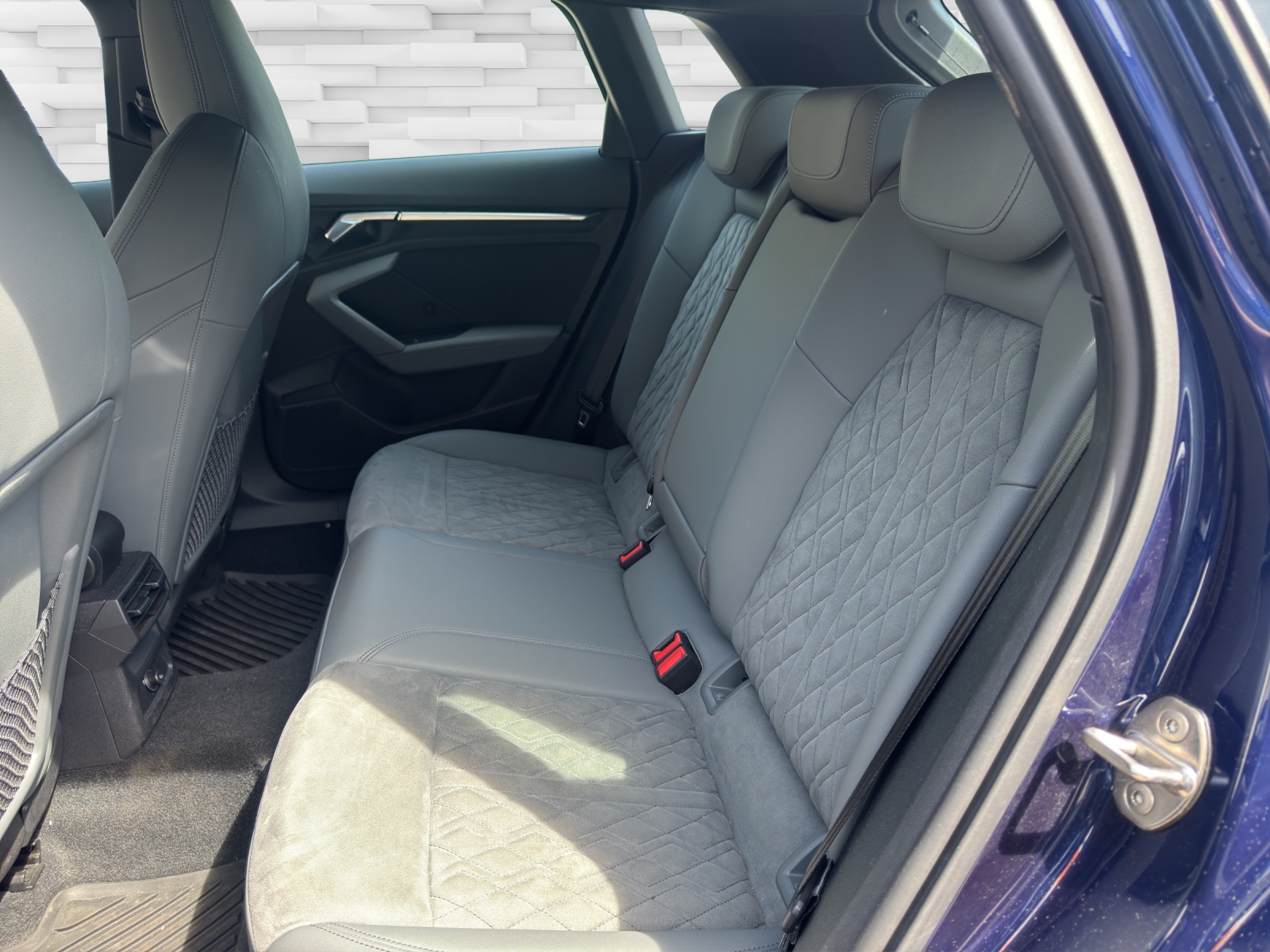 AUDI A3 Sportback 40 TDI S line S-tronic quattro-image-10
