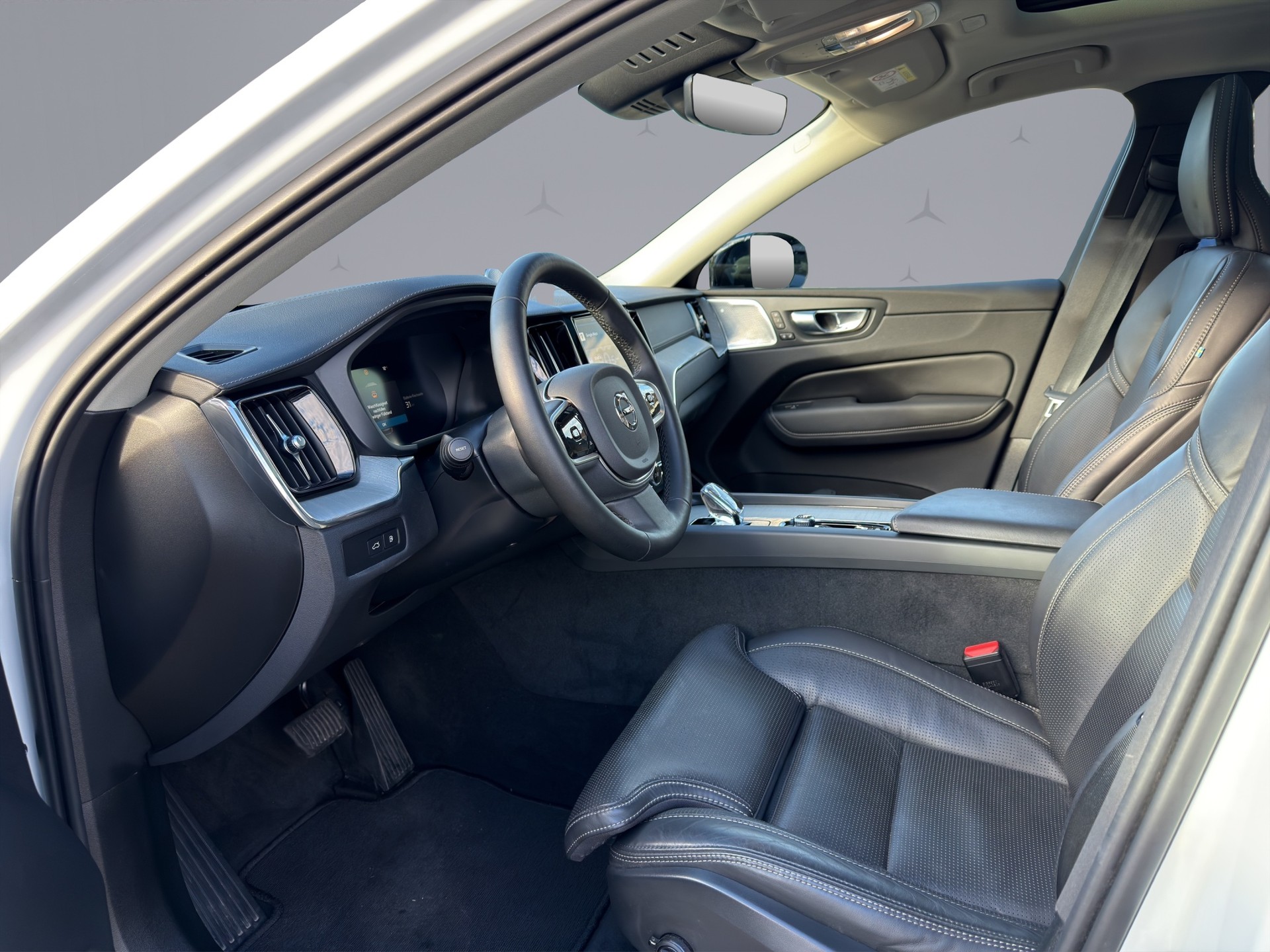 VOLVO XC60 2.0 T8 TE XCLUSIVE Ultra Dark eAWD-image-8
