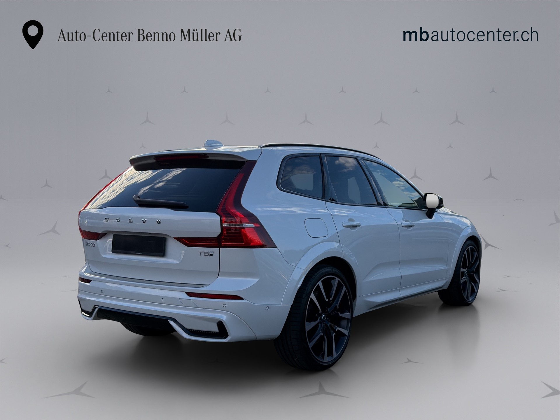 VOLVO XC60 2.0 T8 TE XCLUSIVE Ultra Dark eAWD-image-4