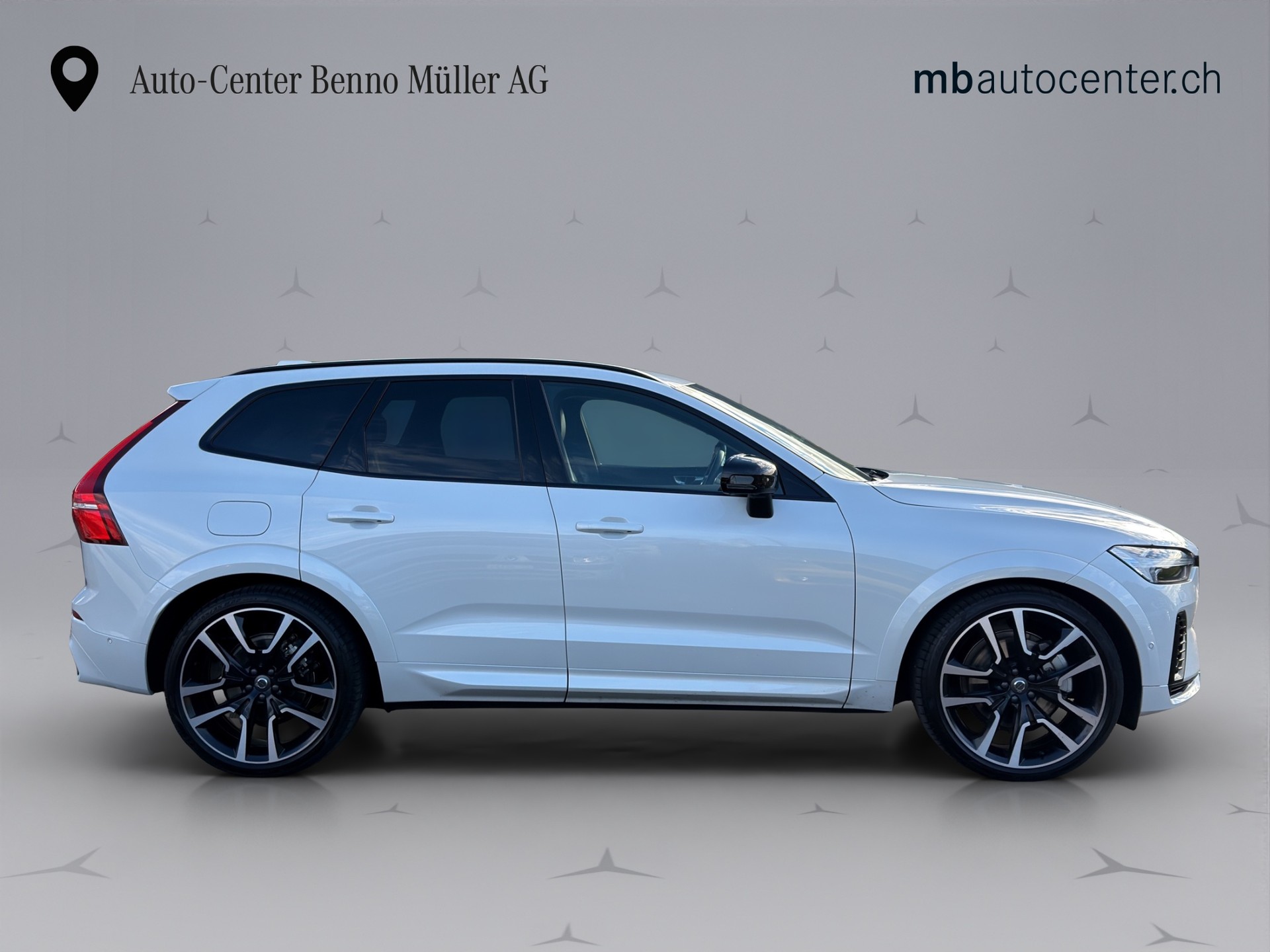 VOLVO XC60 2.0 T8 TE XCLUSIVE Ultra Dark eAWD-image-5
