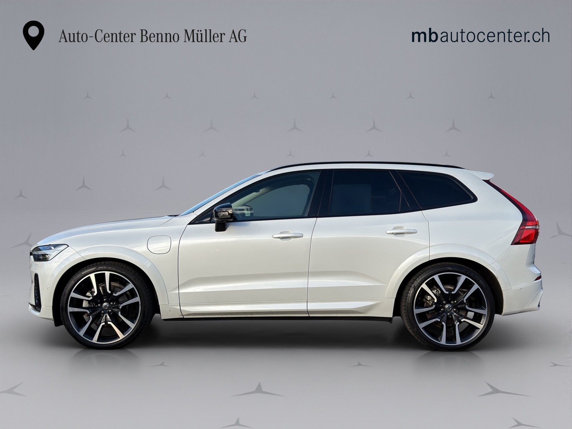 VOLVO XC60 2.0 T8 TE XCLUSIVE Ultra Dark eAWD-image-1