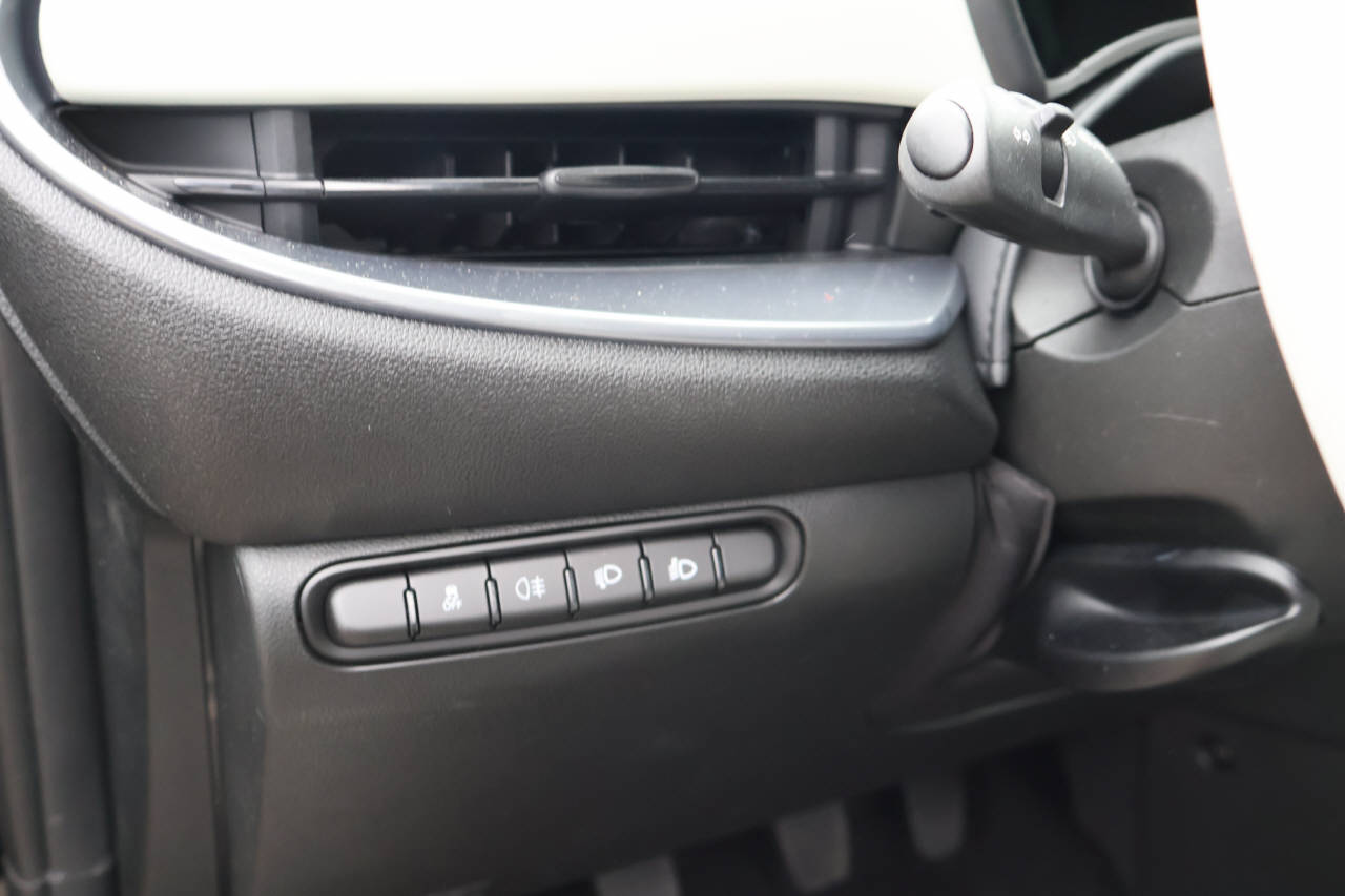 FIAT 500 Cabrio 1.0 Hybrid La Prima-image-11