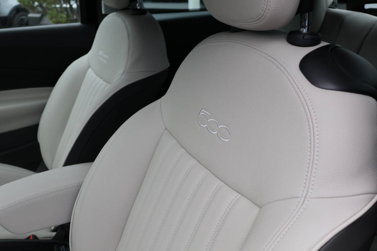 FIAT 500 Cabrio 1.0 Hybrid La Prima-image-13