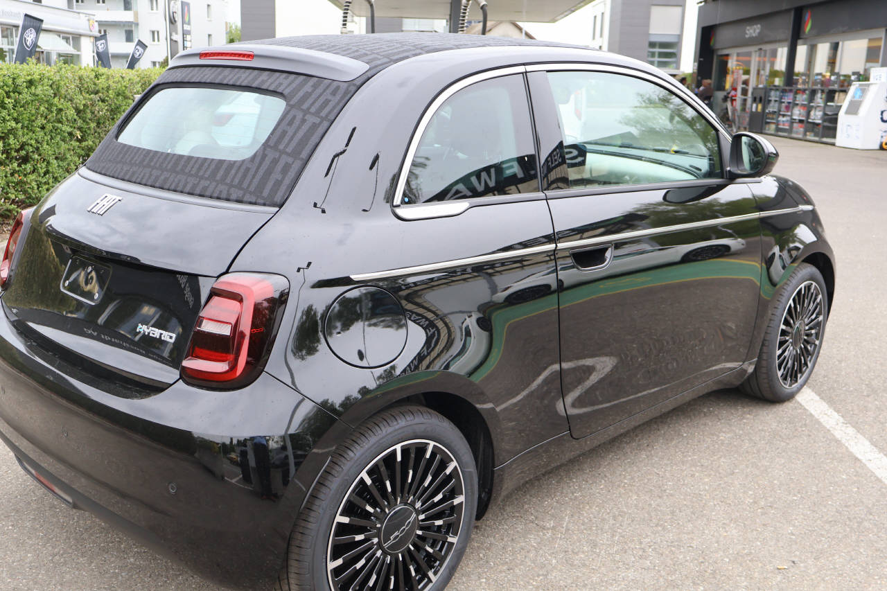 FIAT 500 Cabrio 1.0 Hybrid La Prima-image-2