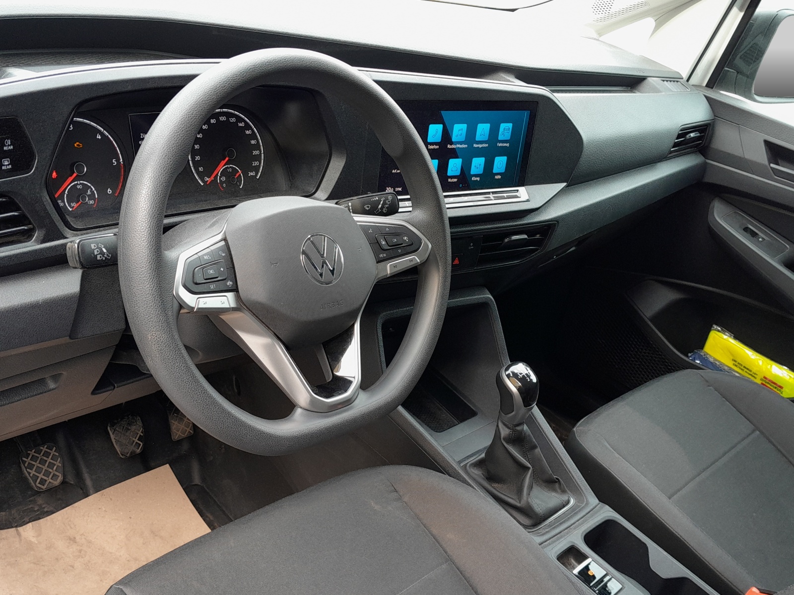 VW Caddy Cargo 2.0TDI Maxi 4Motion-image-7