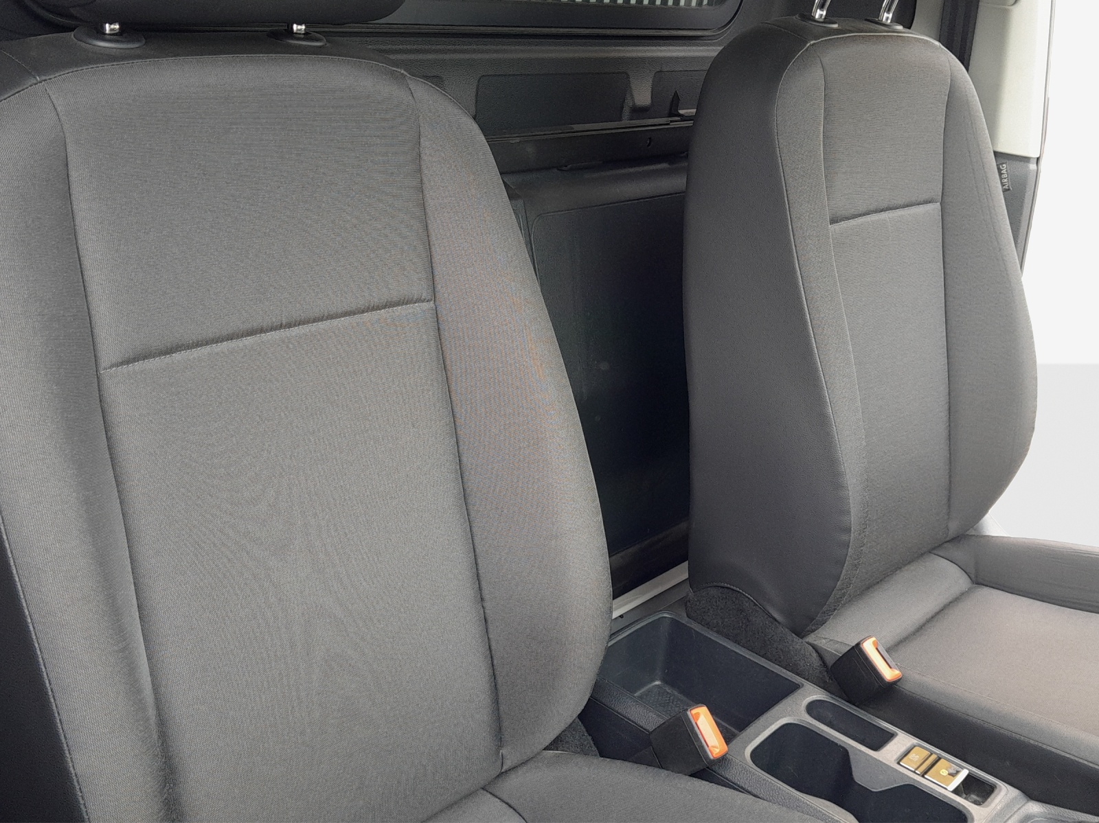 VW Caddy Cargo 2.0TDI Maxi 4Motion-image-11