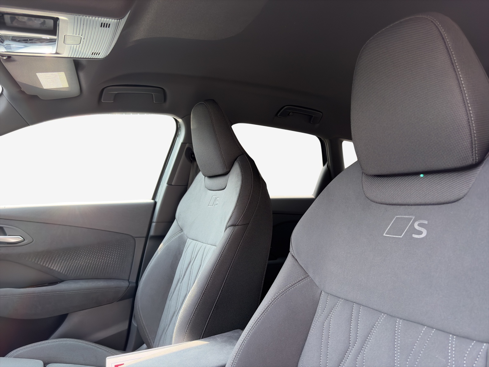 AUDI Q3 35 TFSI S line S-tronic-image-13