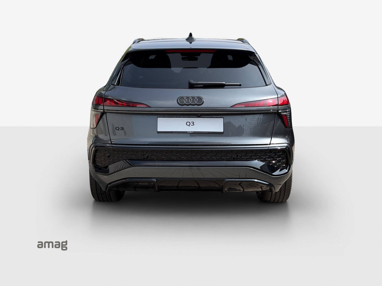 AUDI Q3 35 TFSI S line S-tronic-image-3