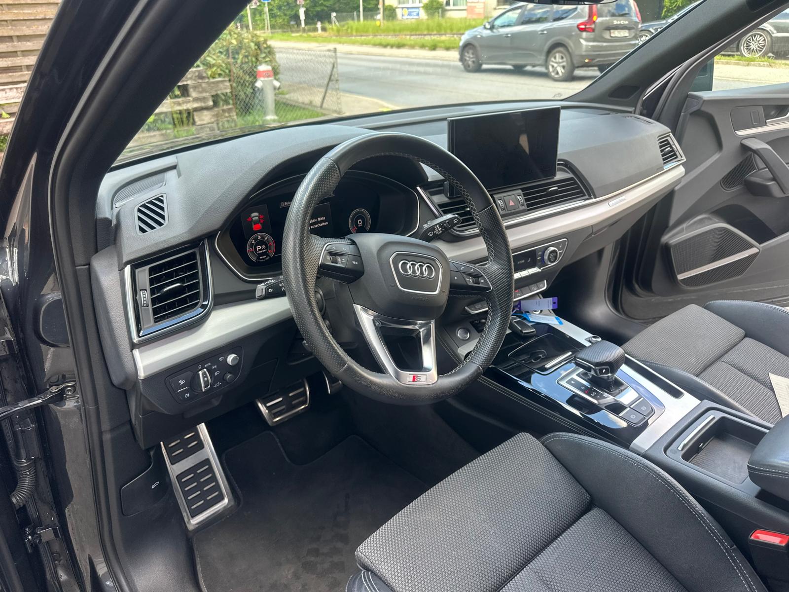 AUDI Q5 Sportback 40 TDI advanced quattro S-tronic-image-8