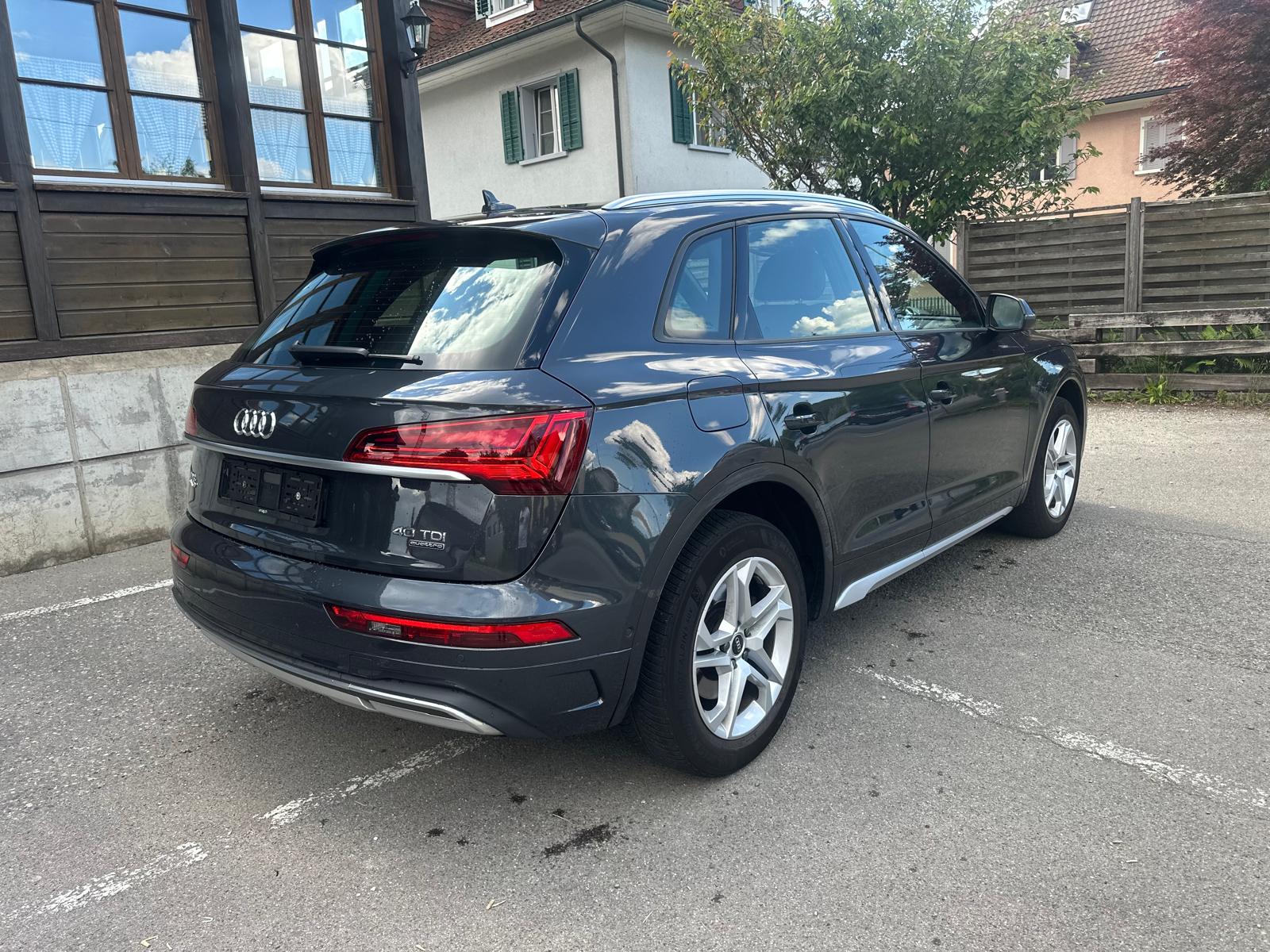 AUDI Q5 Sportback 40 TDI advanced quattro S-tronic-image-2