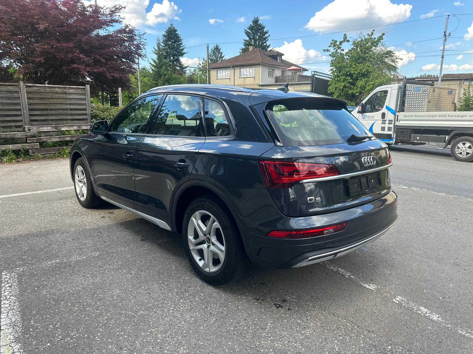 AUDI Q5 Sportback 40 TDI advanced quattro S-tronic-image-3