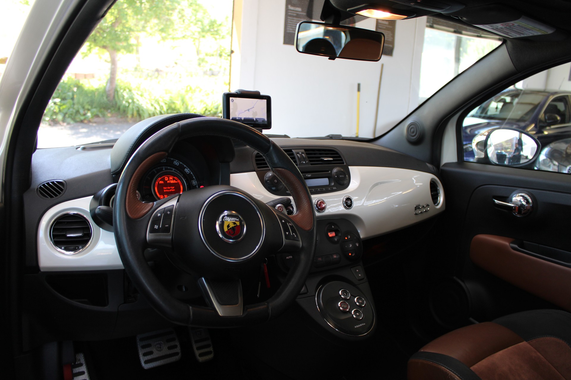 FIAT 595C 1.4 16V Turbo Abarth Turismo-image-8