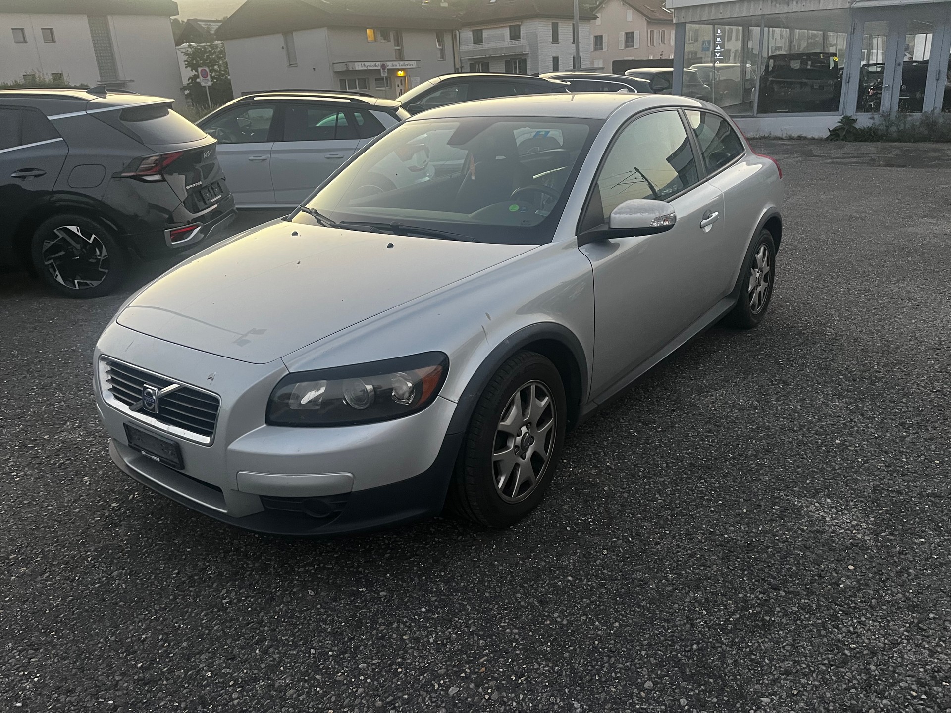 VOLVO C30 2.0D-image-2